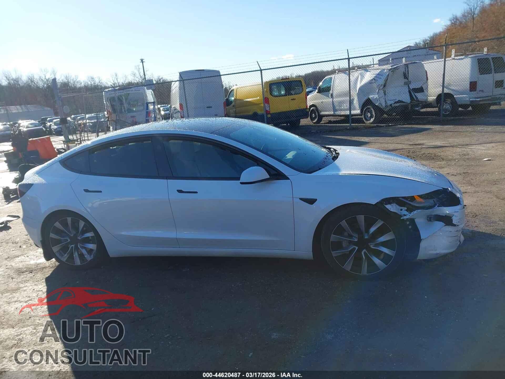 TESLA MODEL 3 2024 - 5YJ3E1EB9RF814578