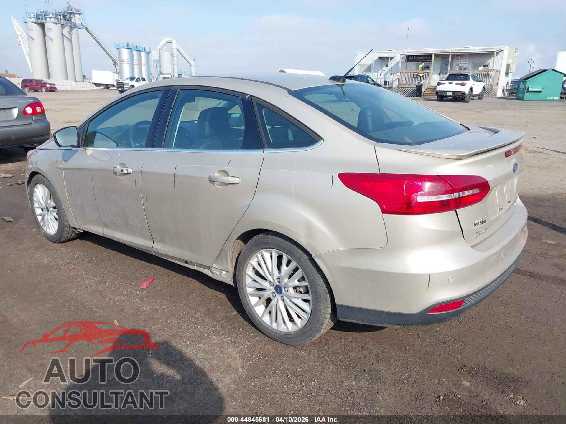 FORD FOCUS 2017 - 1FADP3J24HL335602