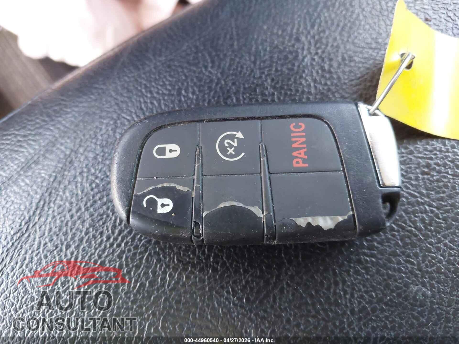 JEEP COMPASS 2020 - 3C4NJDCB5LT159739