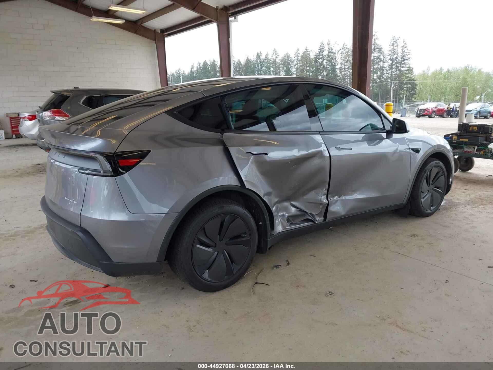 TESLA MODEL Y 2026 - 7SAYGDEEXTF566220