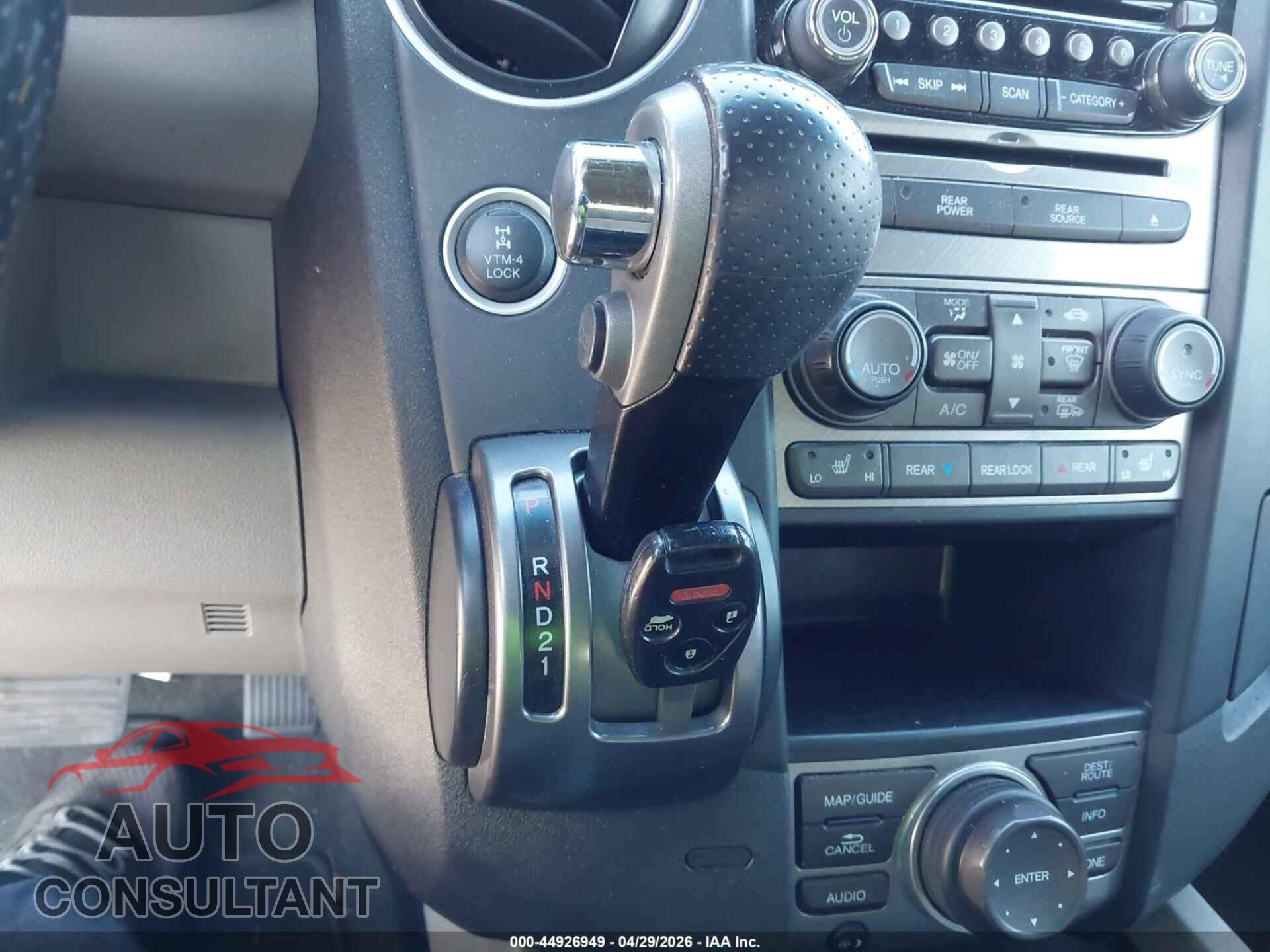 HONDA PILOT 2015 - 5FNYF4H99FB077889