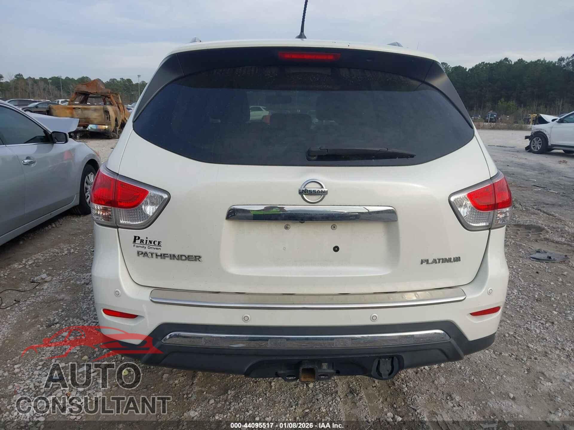 NISSAN PATHFINDER 2015 - 5N1AR2MN4FC620882