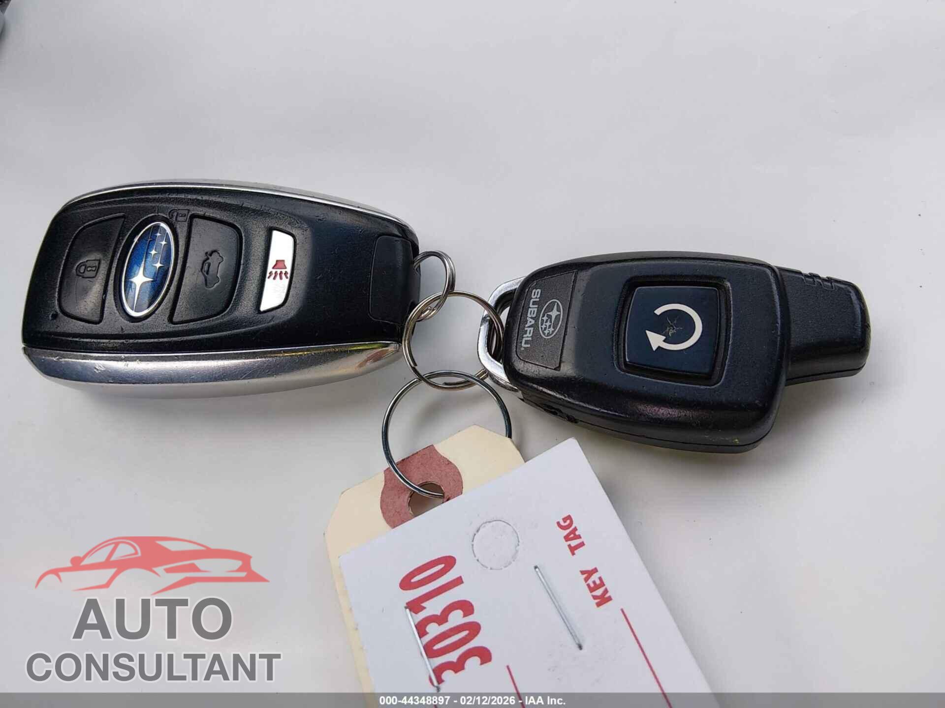 SUBARU LEGACY 2017 - 4S3BNAS68H3065951