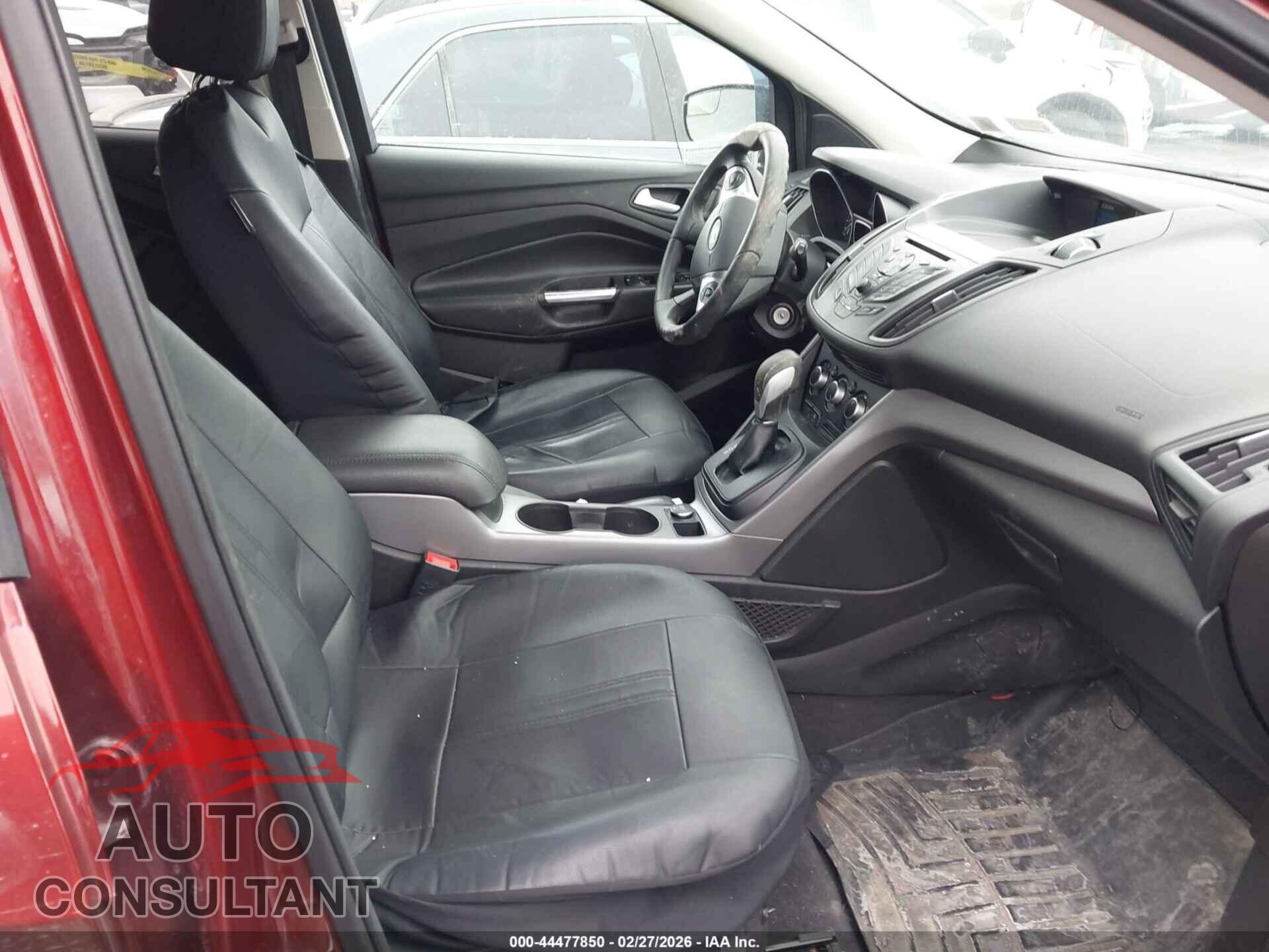 FORD ESCAPE 2015 - 1FMCU9GX2FUB15527