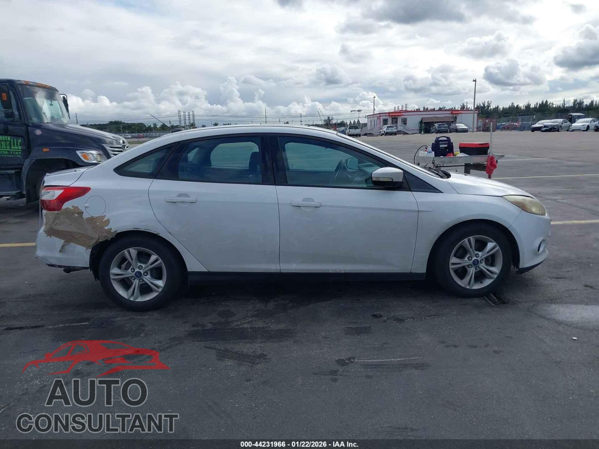 FORD FOCUS 2014 - 1FADP3F28EL216262