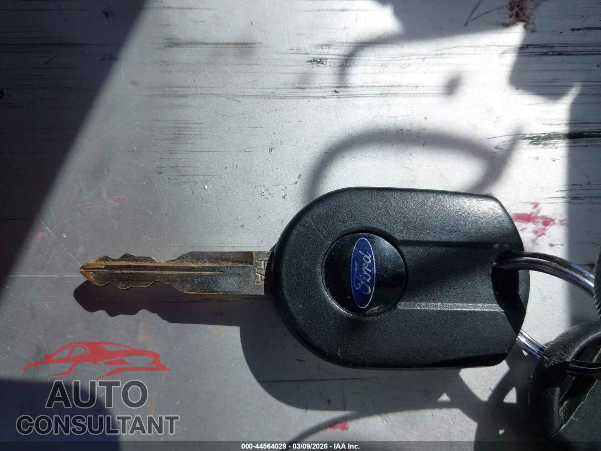 FORD ESCAPE 2011 - 1FMCU0C75BKB40834