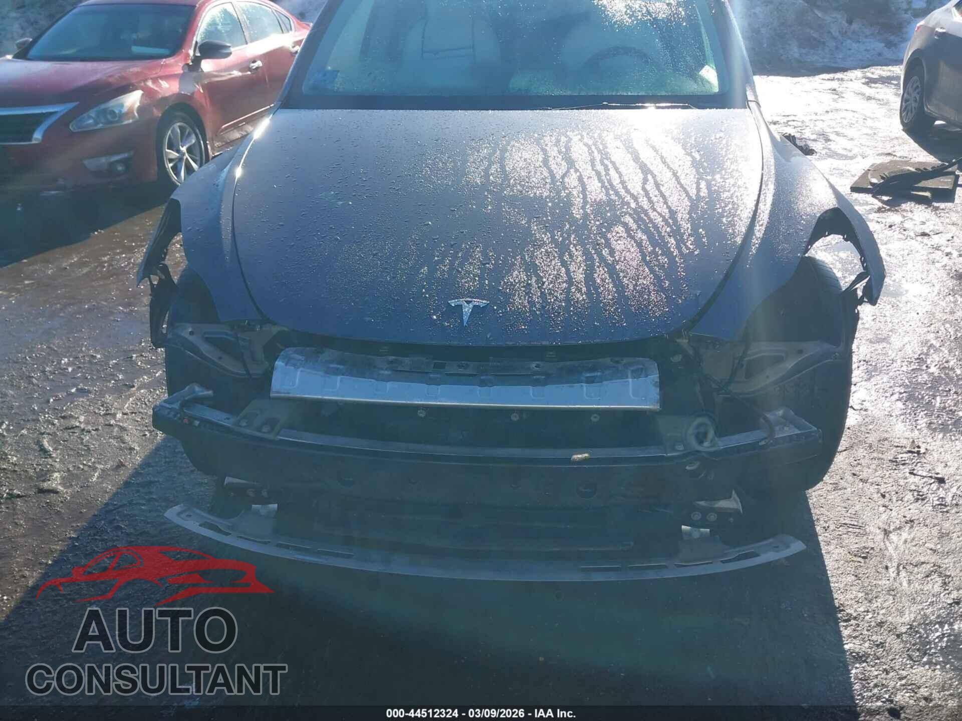 TESLA MODEL Y 2021 - 5YJYGDEF2MF252309