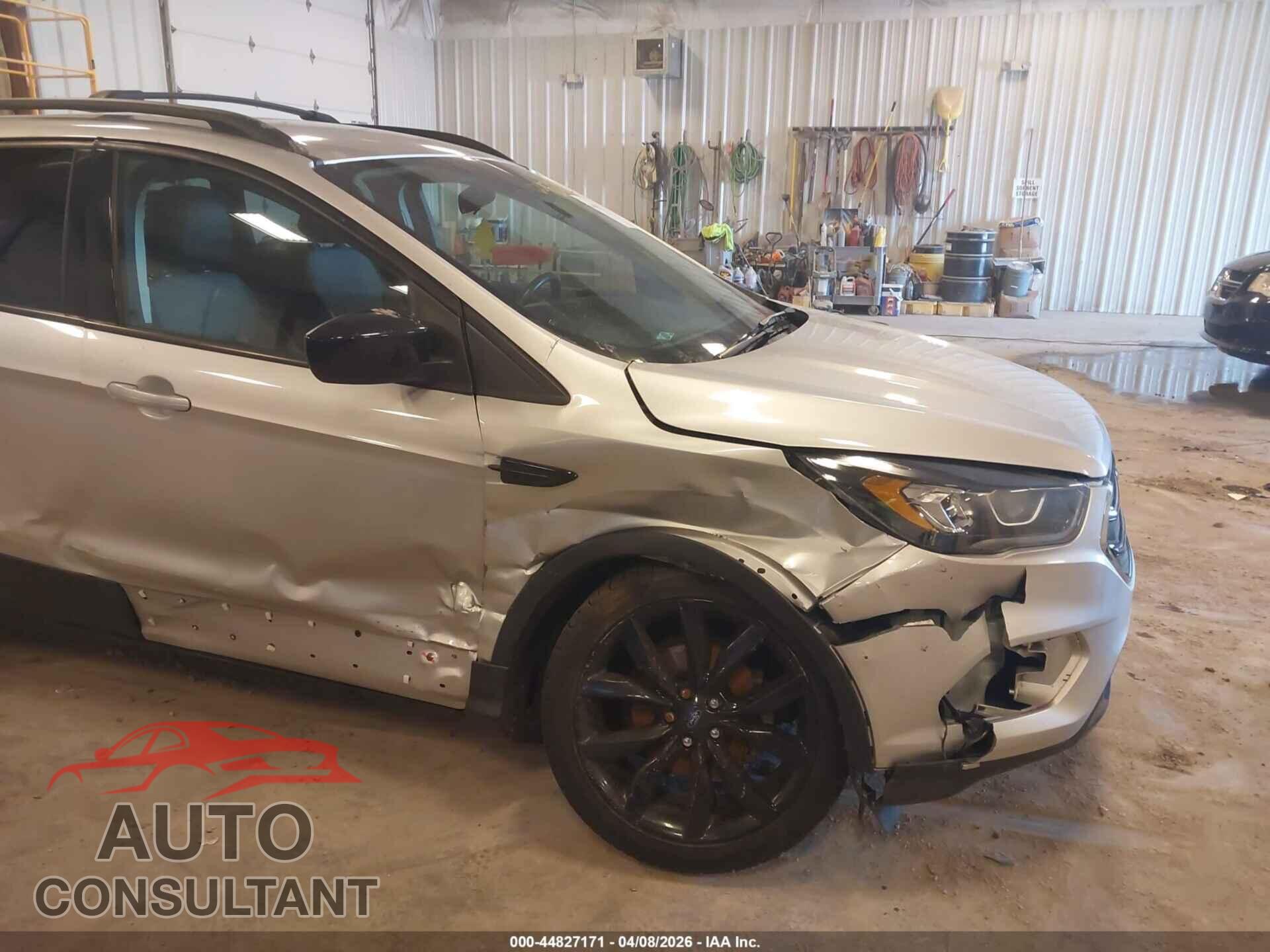 FORD ESCAPE 2017 - 1FMCU0GD3HUD93079
