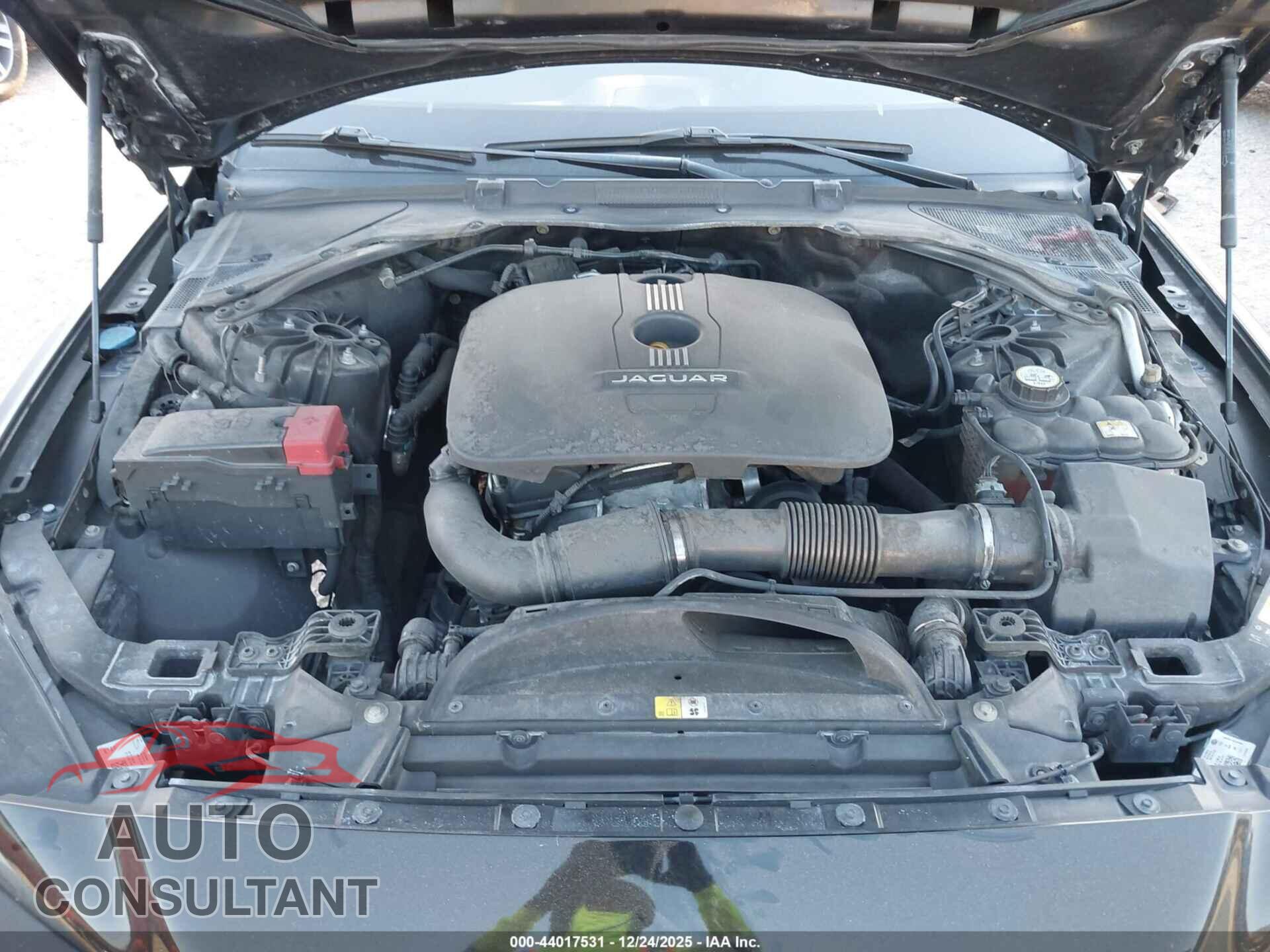 JAGUAR XE 2017 - SAJAR4BG7HA951802