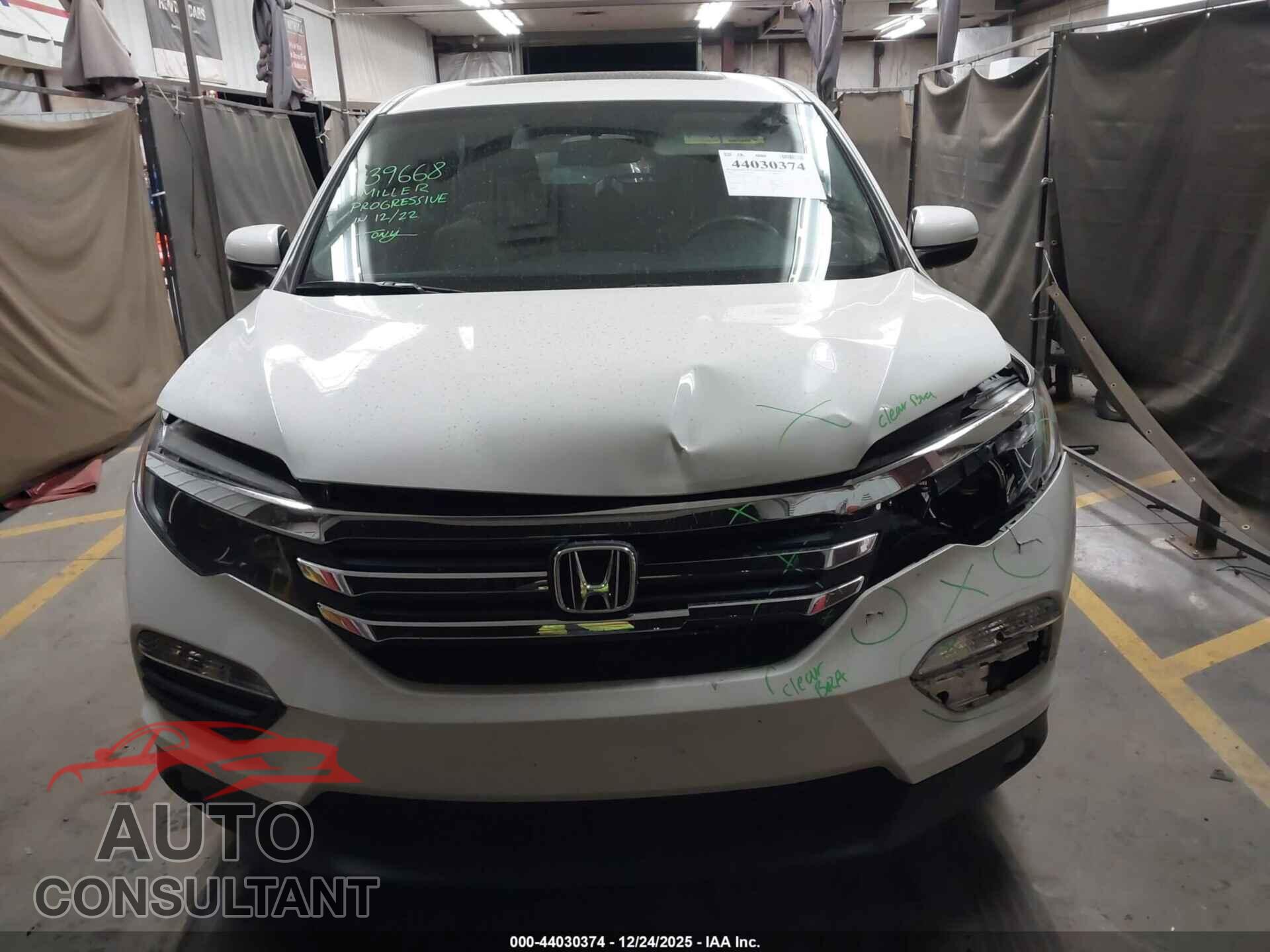 HONDA PILOT 2018 - 5FNYF5H54JB032113
