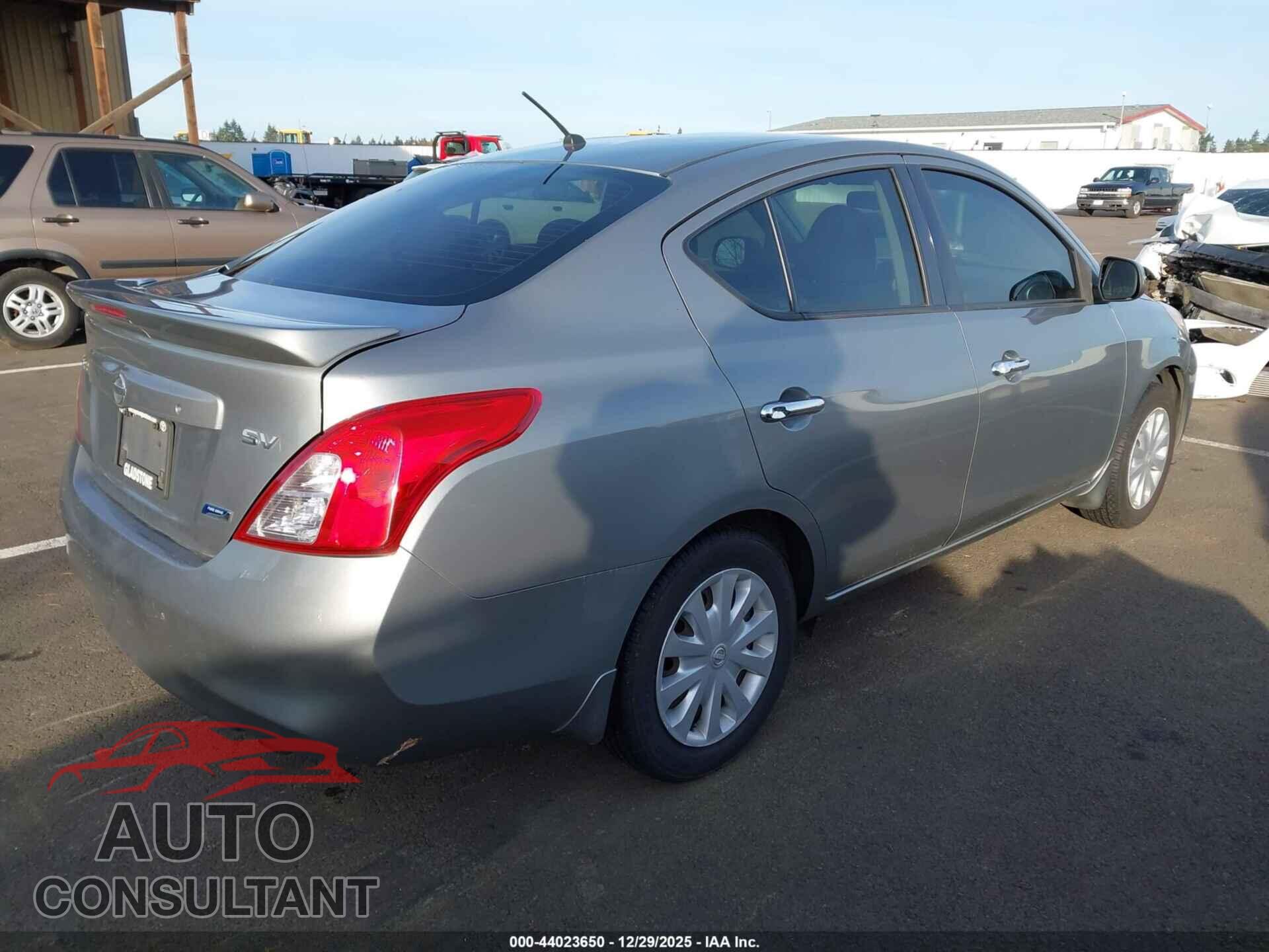 NISSAN VERSA 2014 - 3N1CN7AP4EL812403