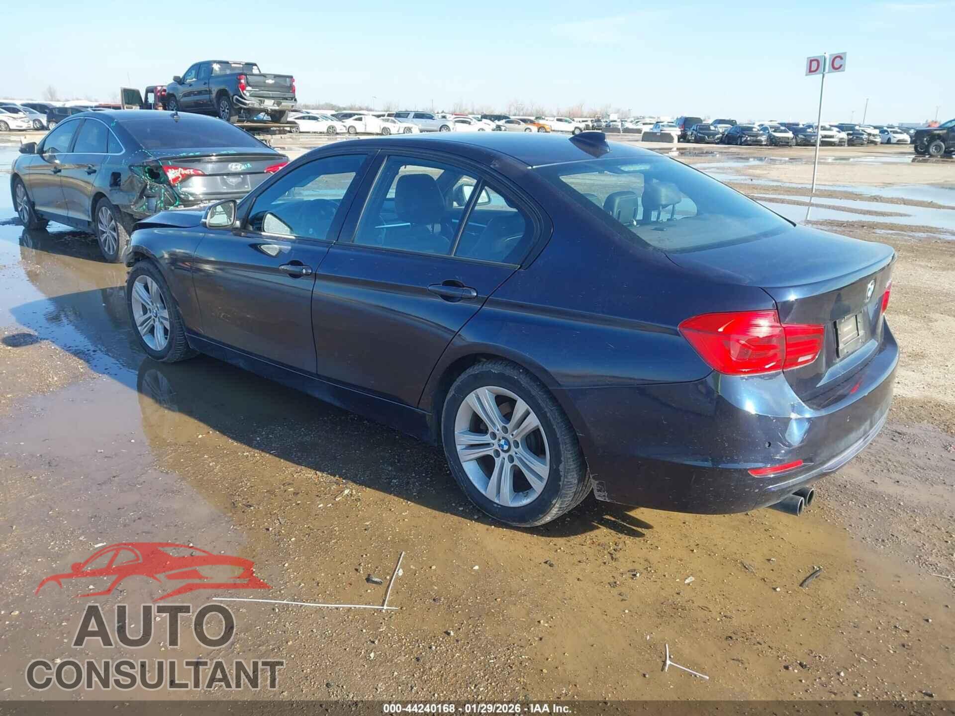 BMW 328I 2016 - WBA8E9G58GNU30573