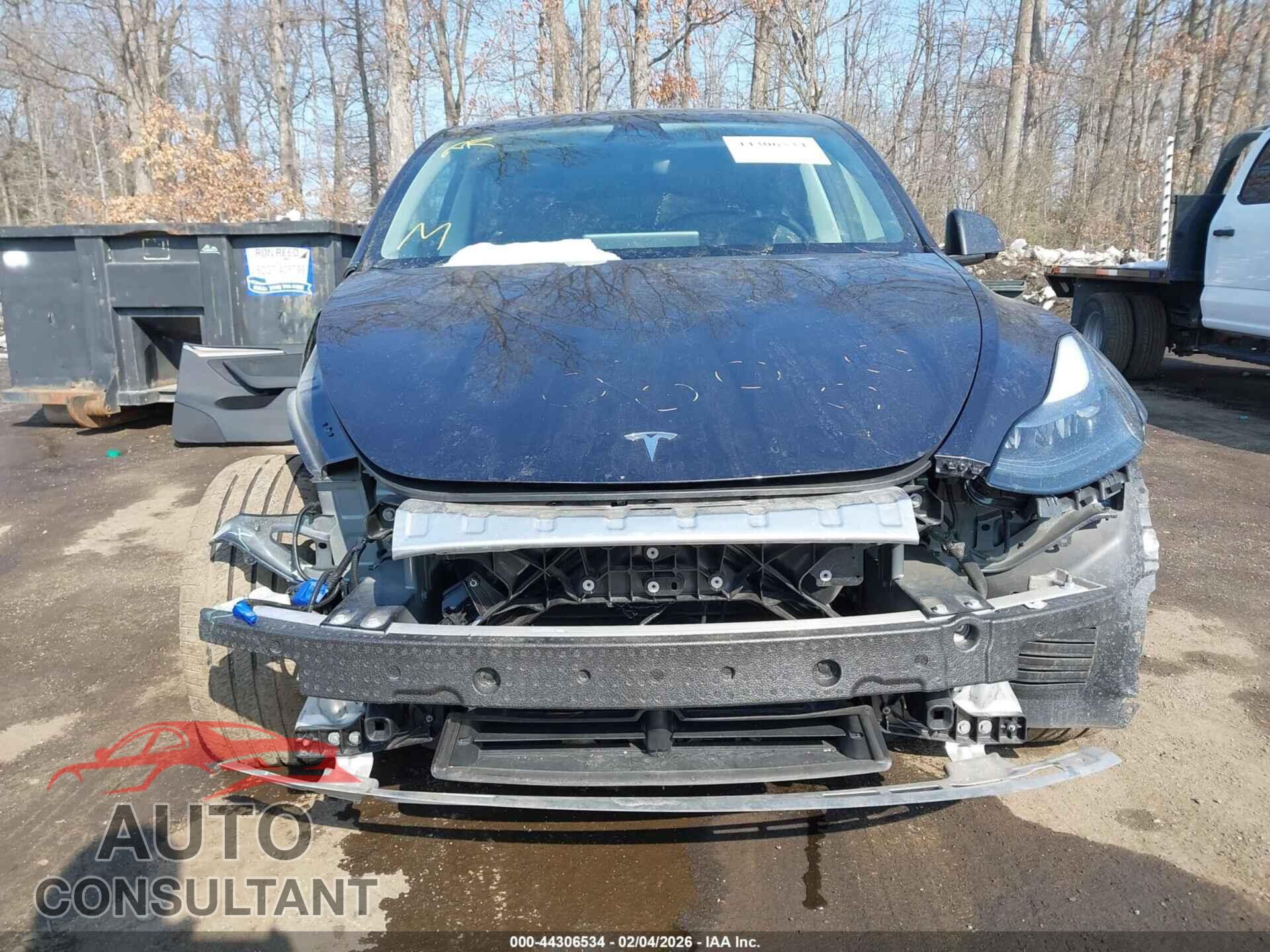 TESLA MODEL Y 2024 - 7SAYGDEE9RA244223