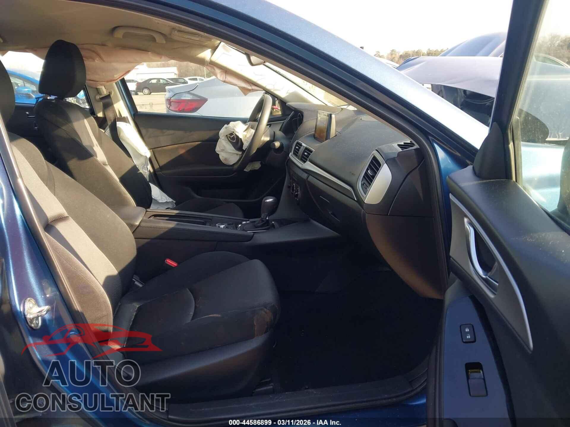 MAZDA MAZDA3 2017 - 3MZBN1U7XHM134320