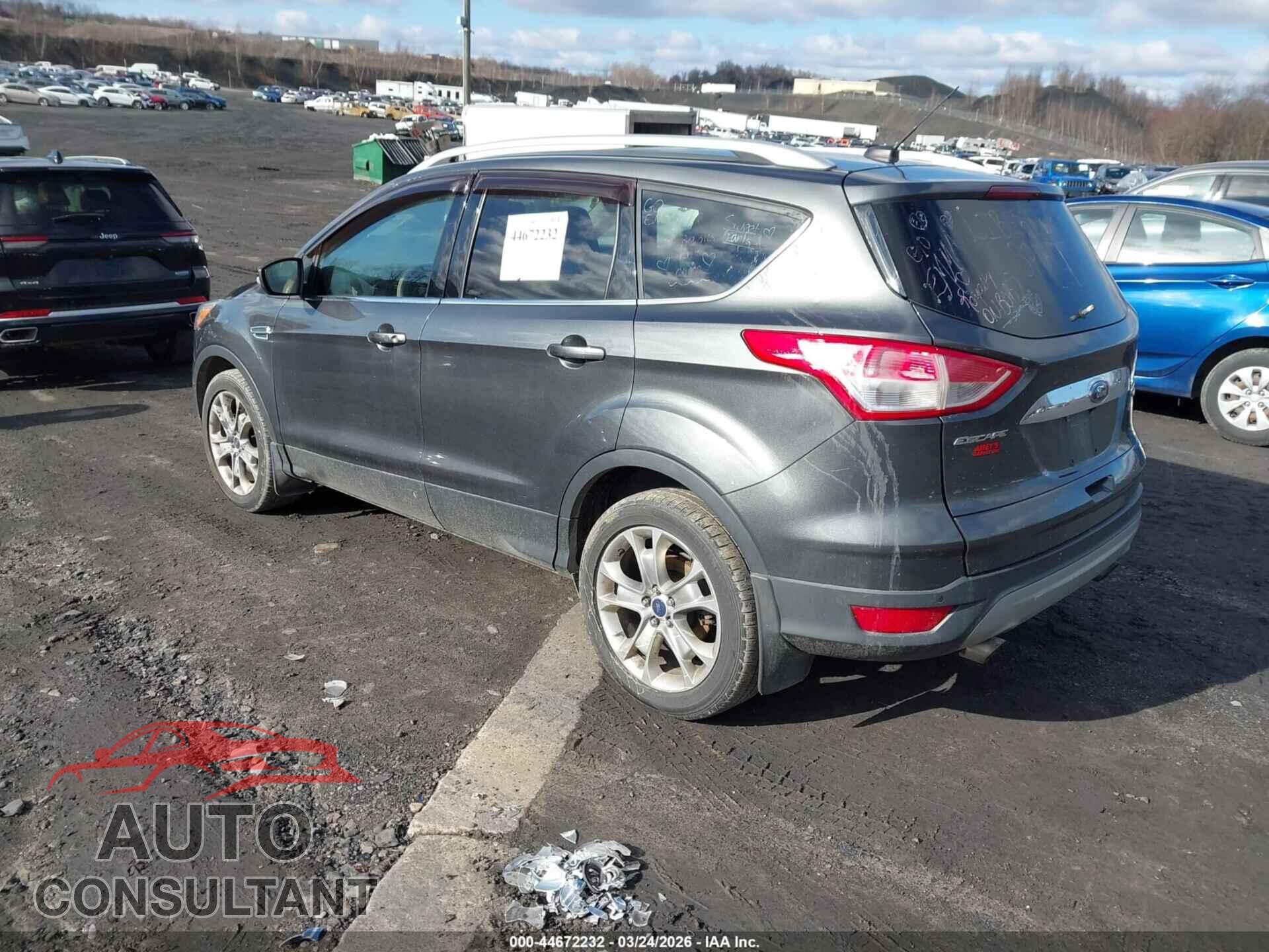 FORD ESCAPE 2016 - 1FMCU9J99GUC21954