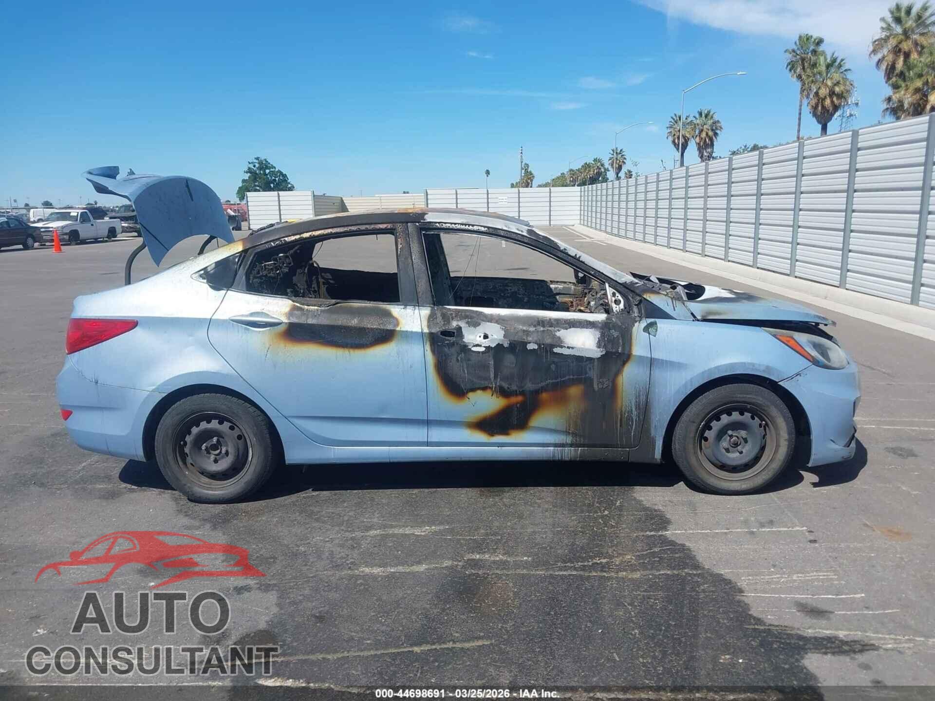 HYUNDAI ACCENT 2013 - KMHCT4AE0DU481402