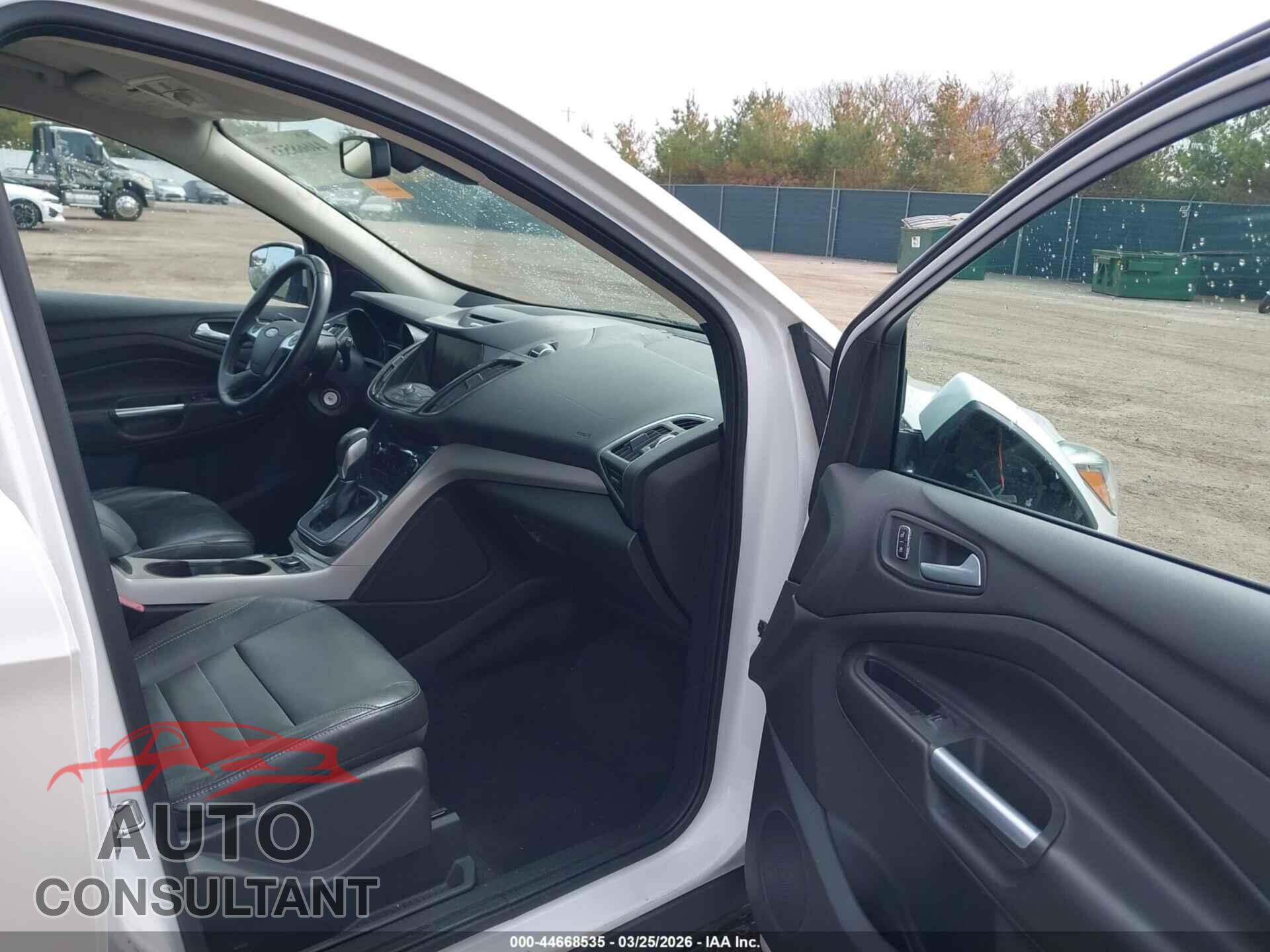 FORD ESCAPE 2013 - 1FMCU9H9XDUA87604