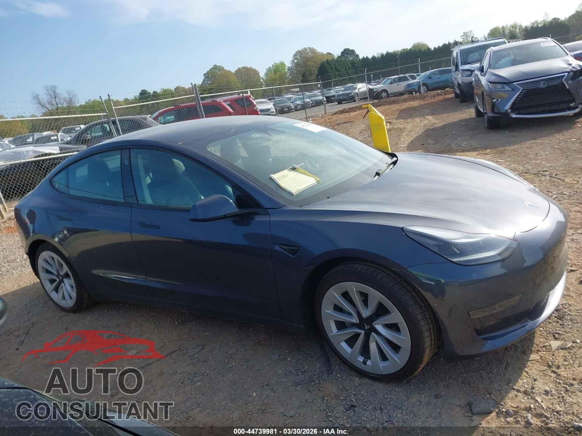 TESLA MODEL 3 2022 - 5YJ3E1EA8NF338955