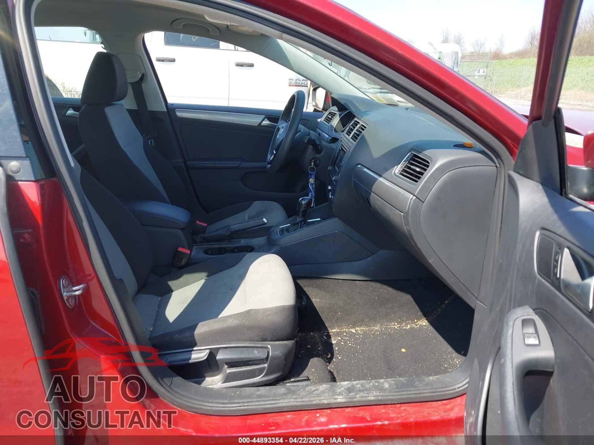VOLKSWAGEN JETTA 2017 - 3VW2B7AJ4HM408977