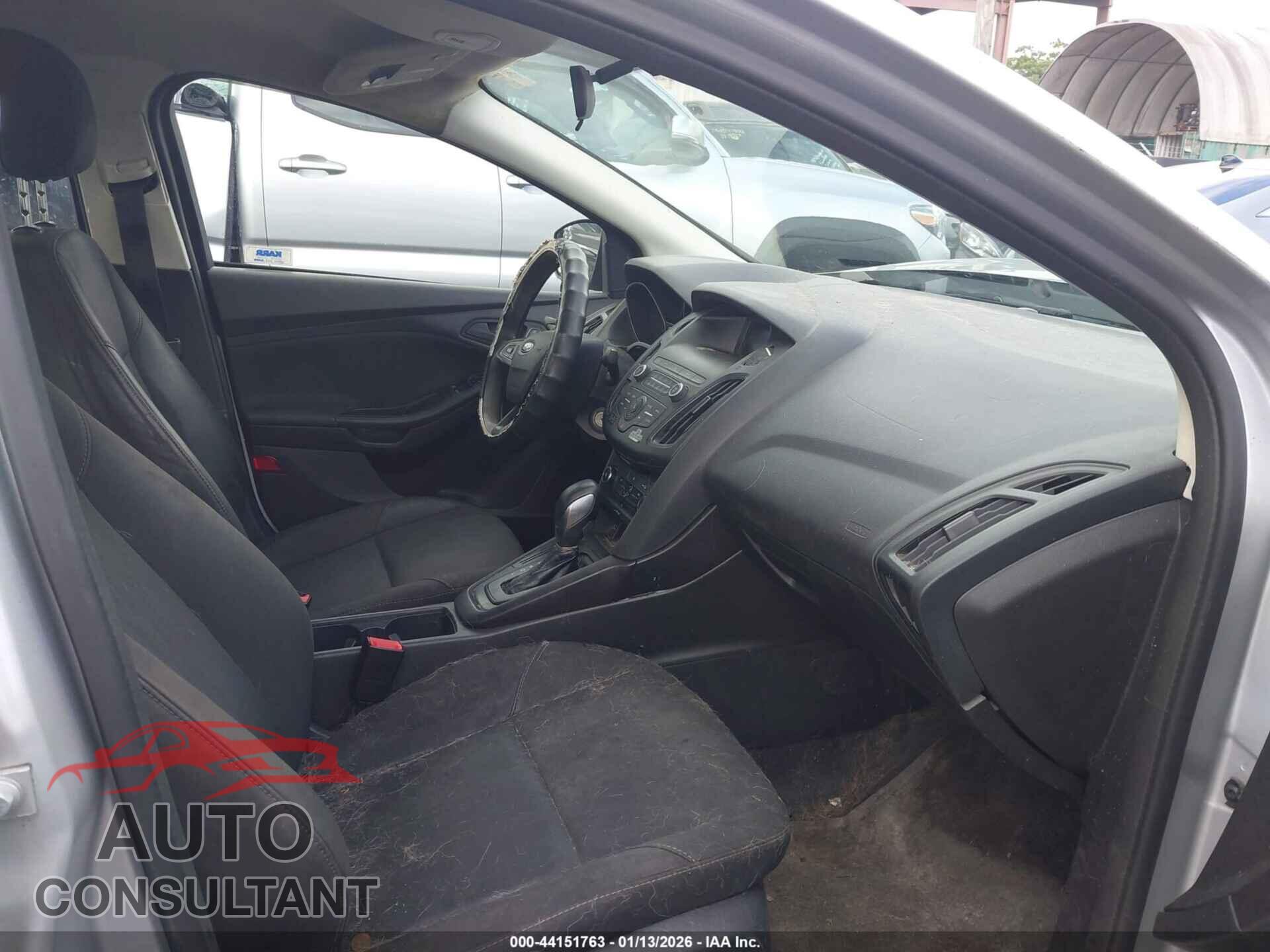 FORD FOCUS 2018 - 1FADP3E25JL278164