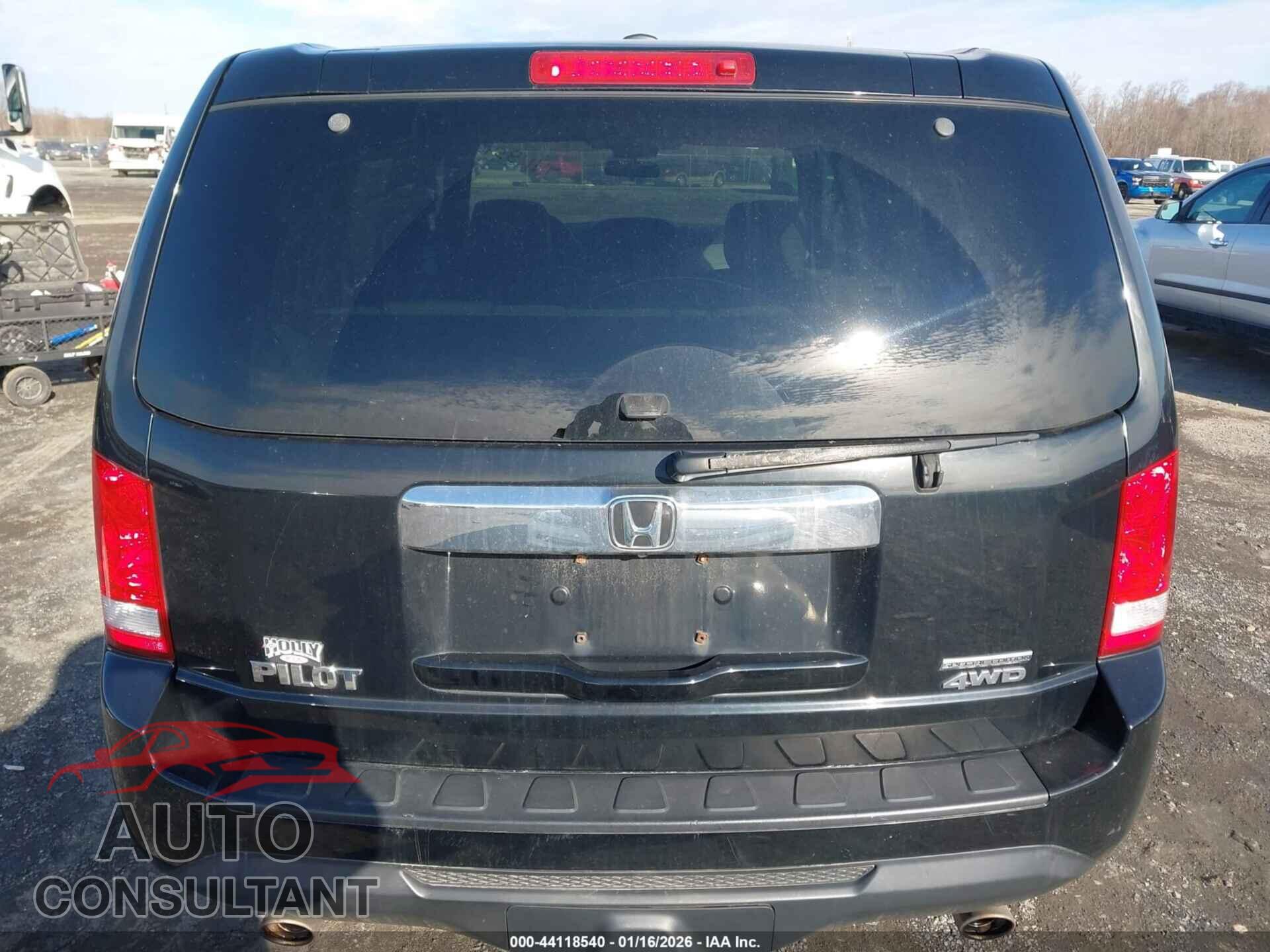 HONDA PILOT 2015 - 5FNYF4H34FB049624