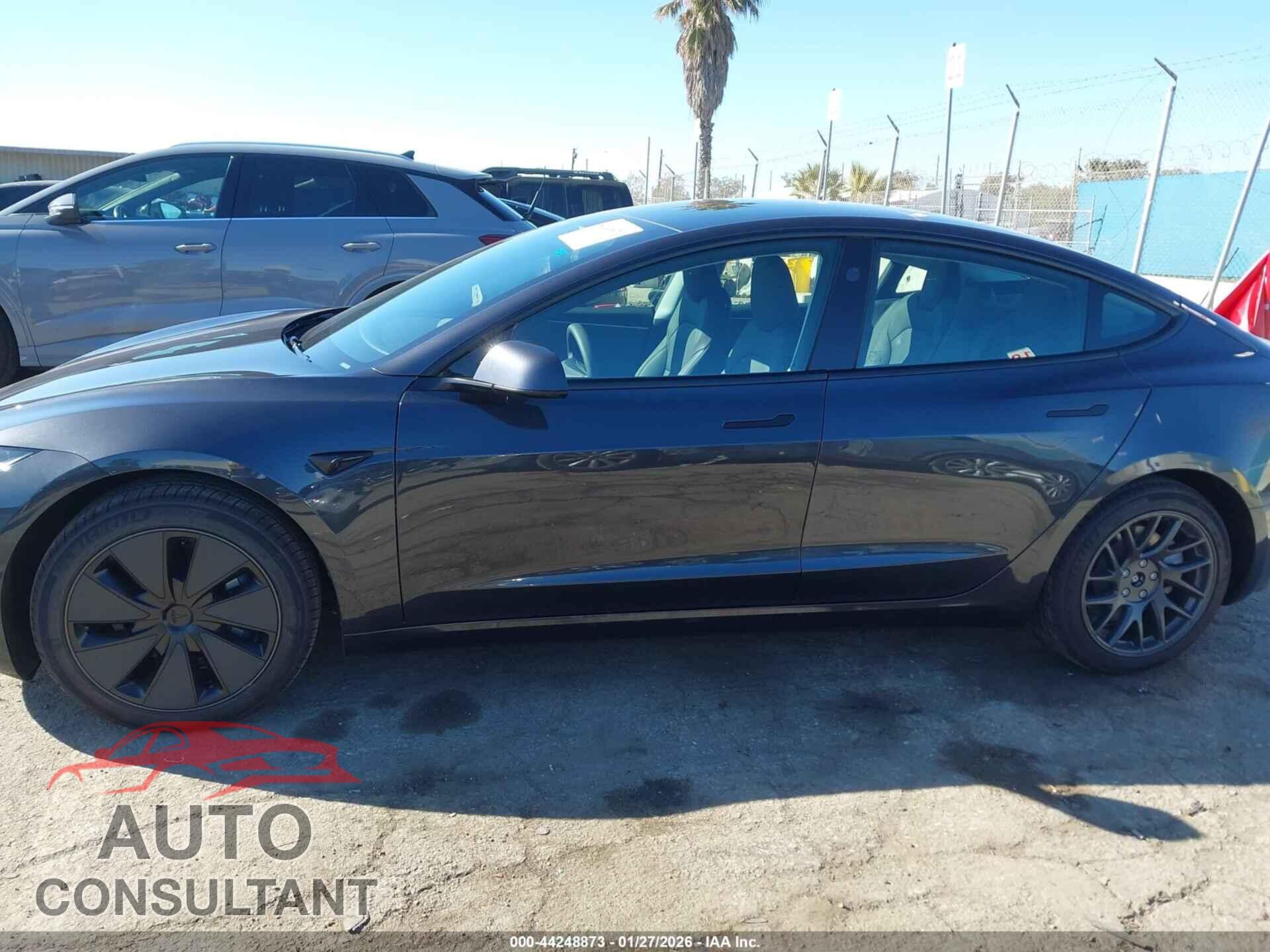 TESLA MODEL 3 2026 - 5YJ3E1EA2TF116215