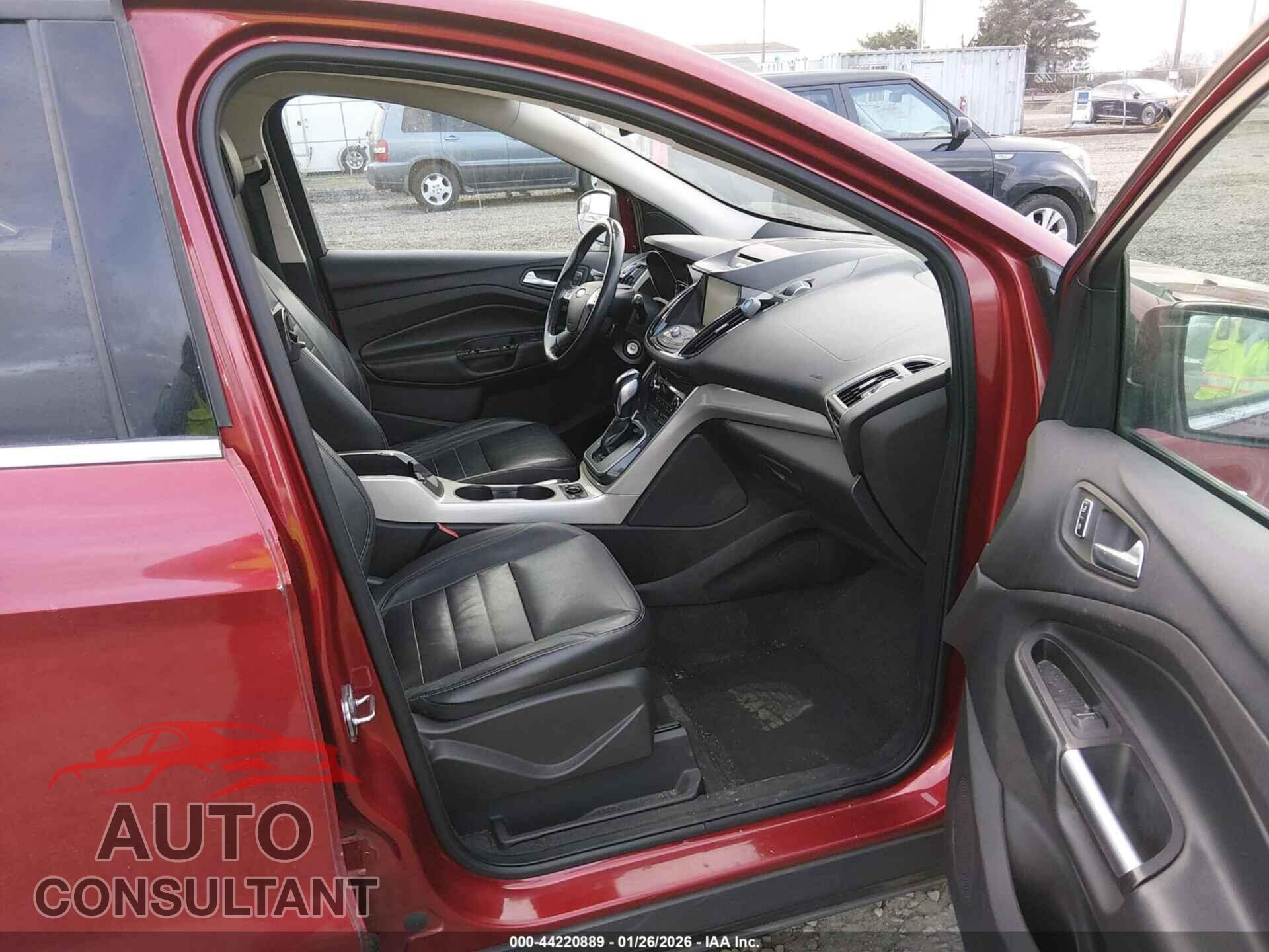 FORD ESCAPE 2013 - 1FMCU9H9XDUA48771
