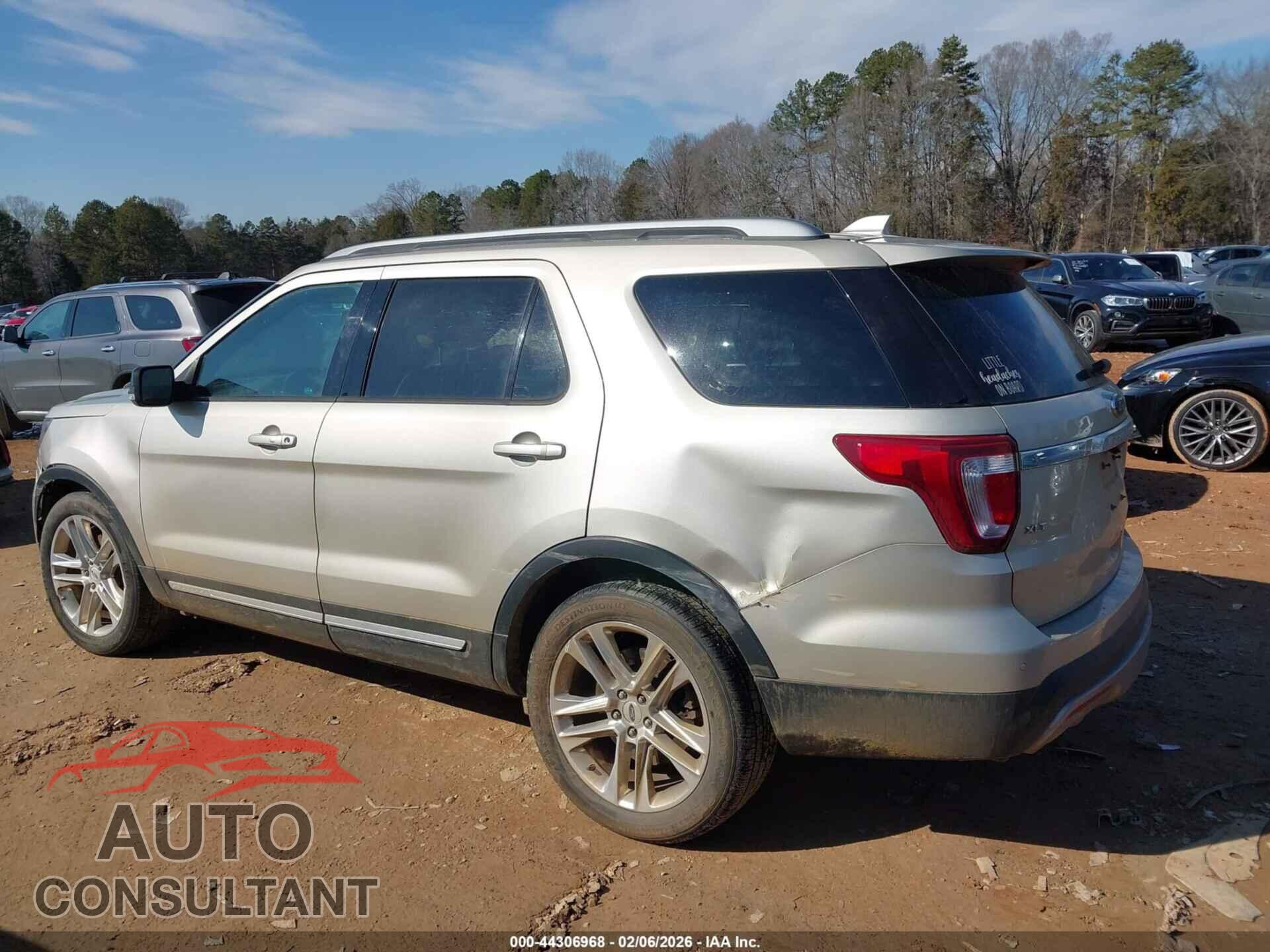 FORD EXPLORER 2017 - 1FM5K7D82HGB37528