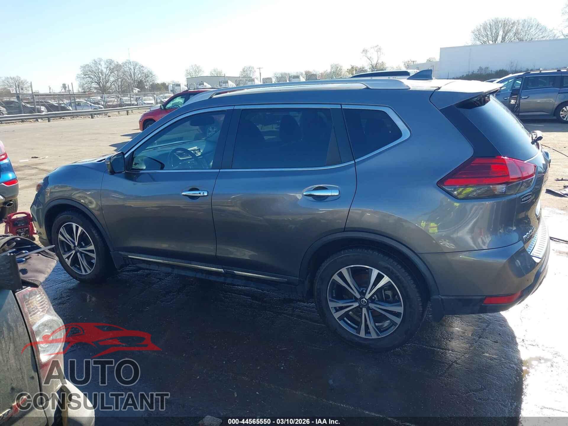 NISSAN ROGUE 2017 - 5N1AT2MT7HC856249