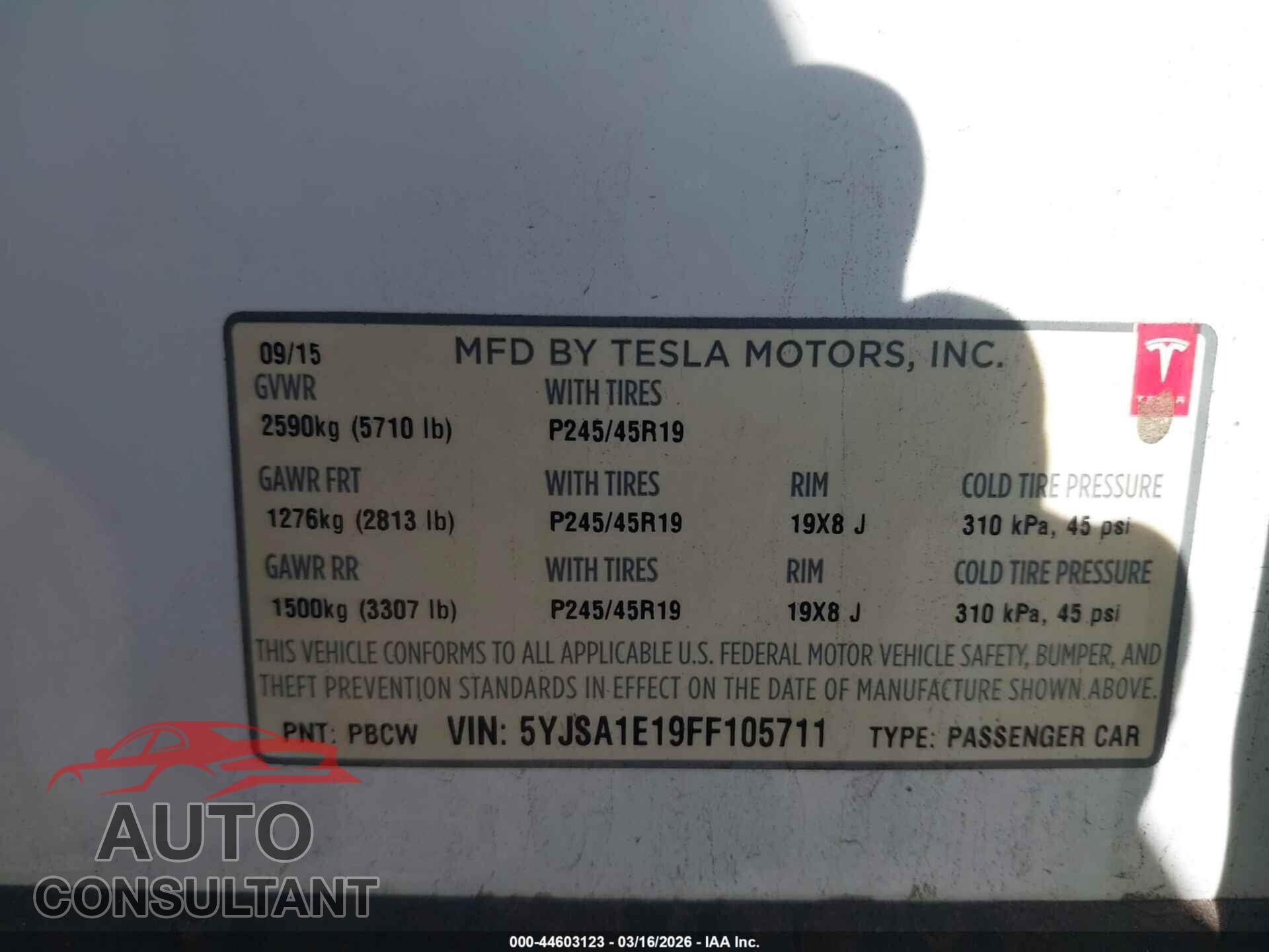 TESLA MODEL S 2015 - 5YJSA1E19FF105711