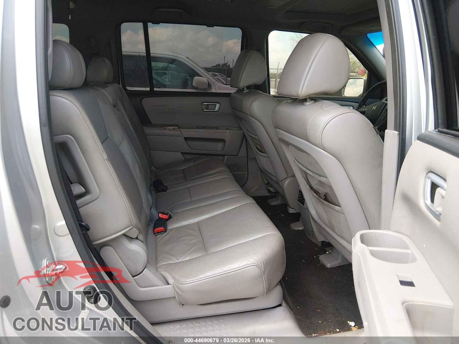 HONDA PILOT 2010 - 5FNYF3H92AB014782