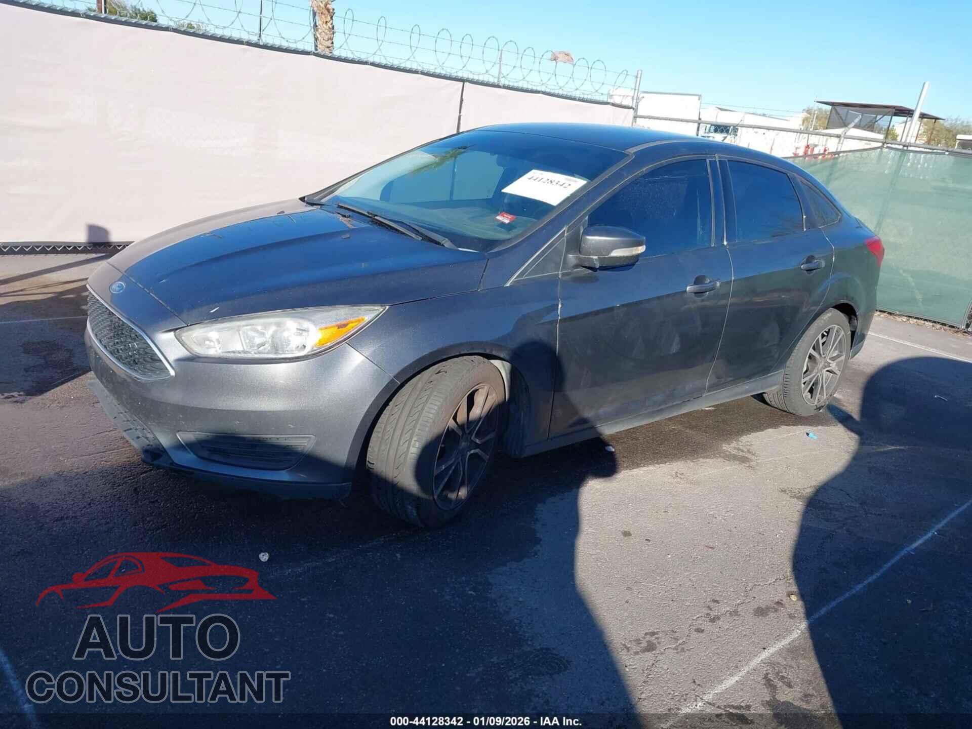 FORD FOCUS 2017 - 1FADP3F25HL299623