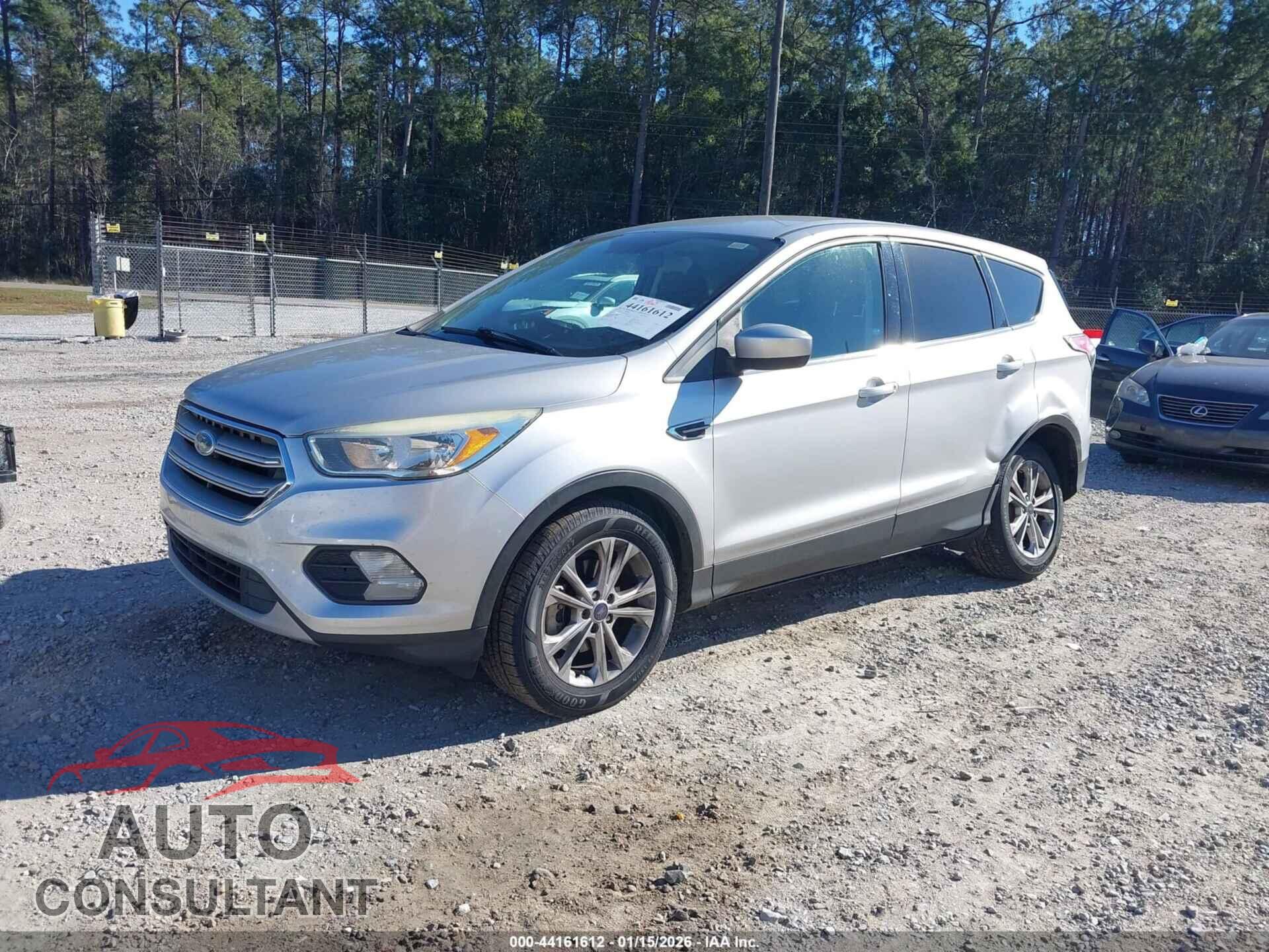 FORD ESCAPE 2017 - 1FMCU0GD4HUB03254
