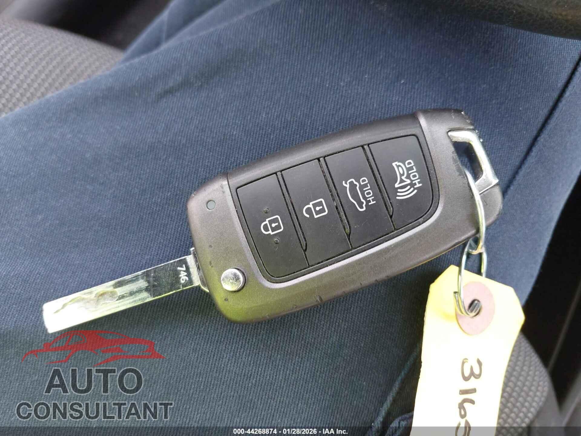 HYUNDAI ACCENT 2019 - 3KPC24A35KE042441