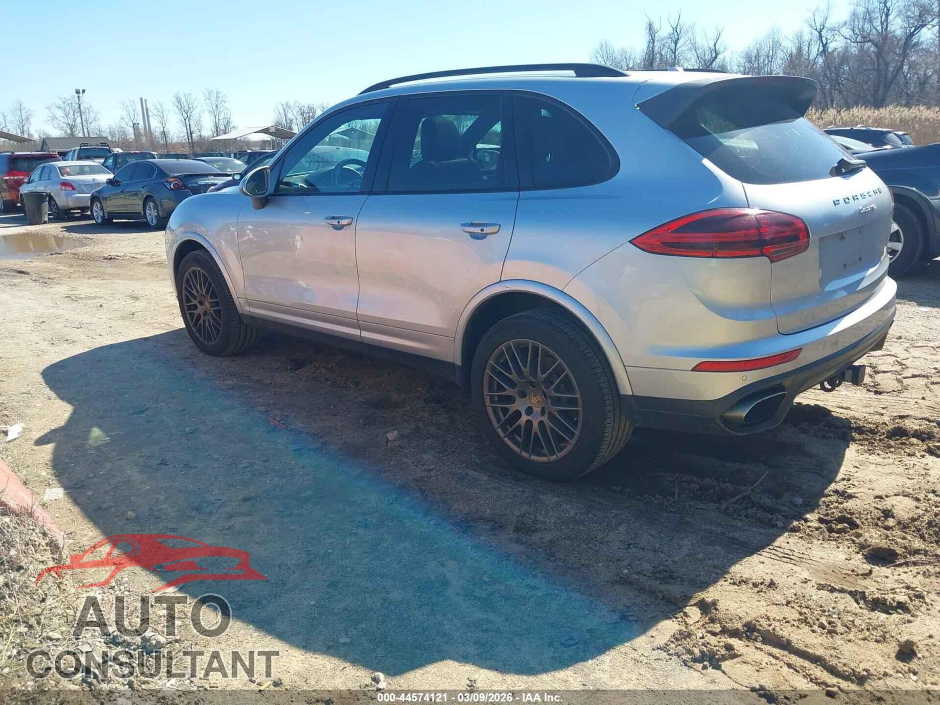 PORSCHE CAYENNE 2017 - WP1AA2A23HKA84228