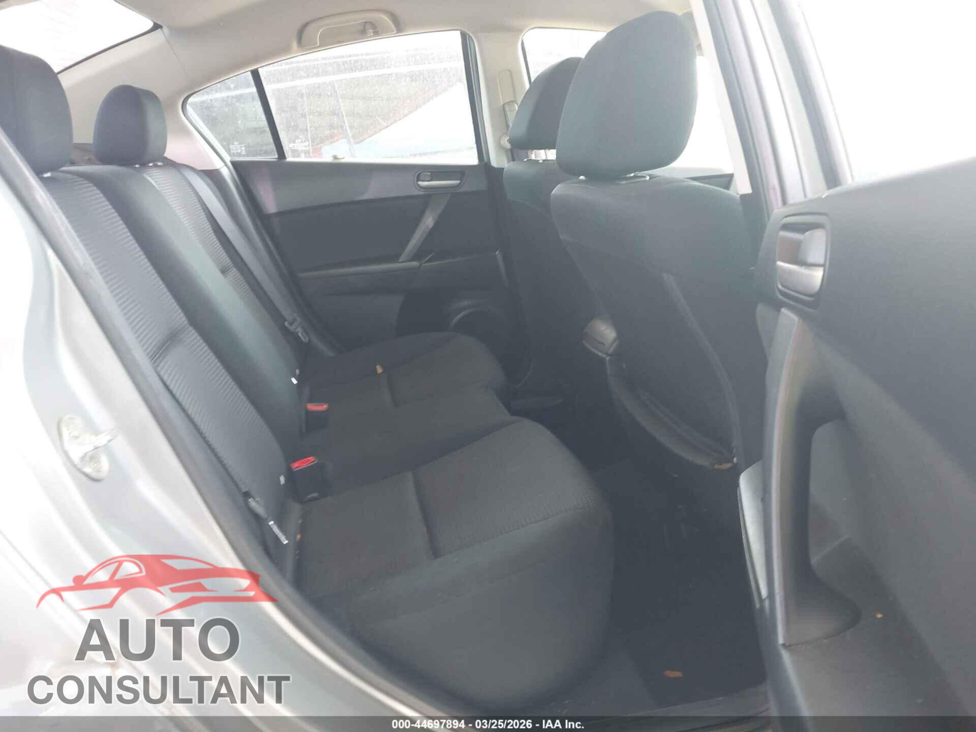 MAZDA MAZDA3 2012 - JM1BL1UF6C1636635