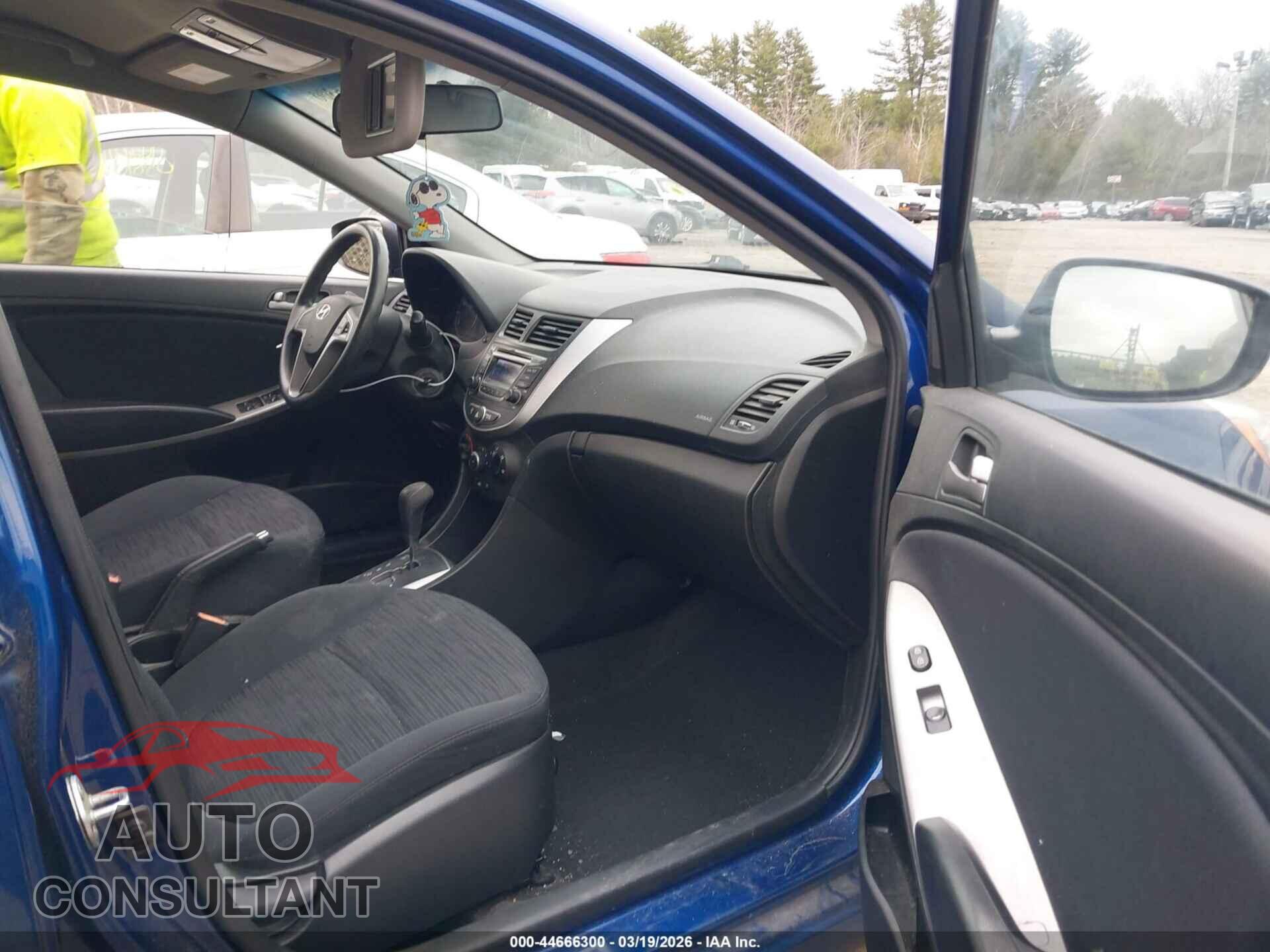 HYUNDAI ACCENT 2015 - KMHCT5AE0FU200045