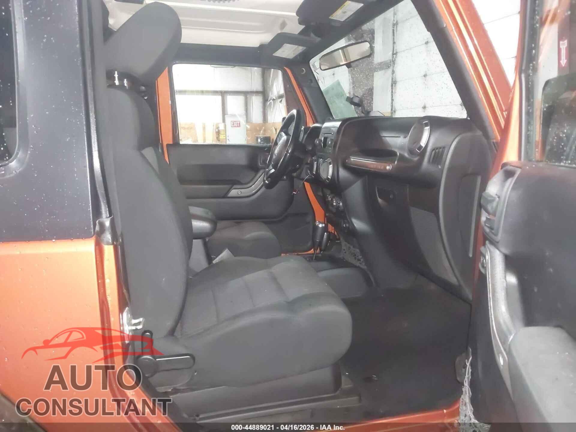 JEEP WRANGLER 2011 - 1J4AA2D13BL503940