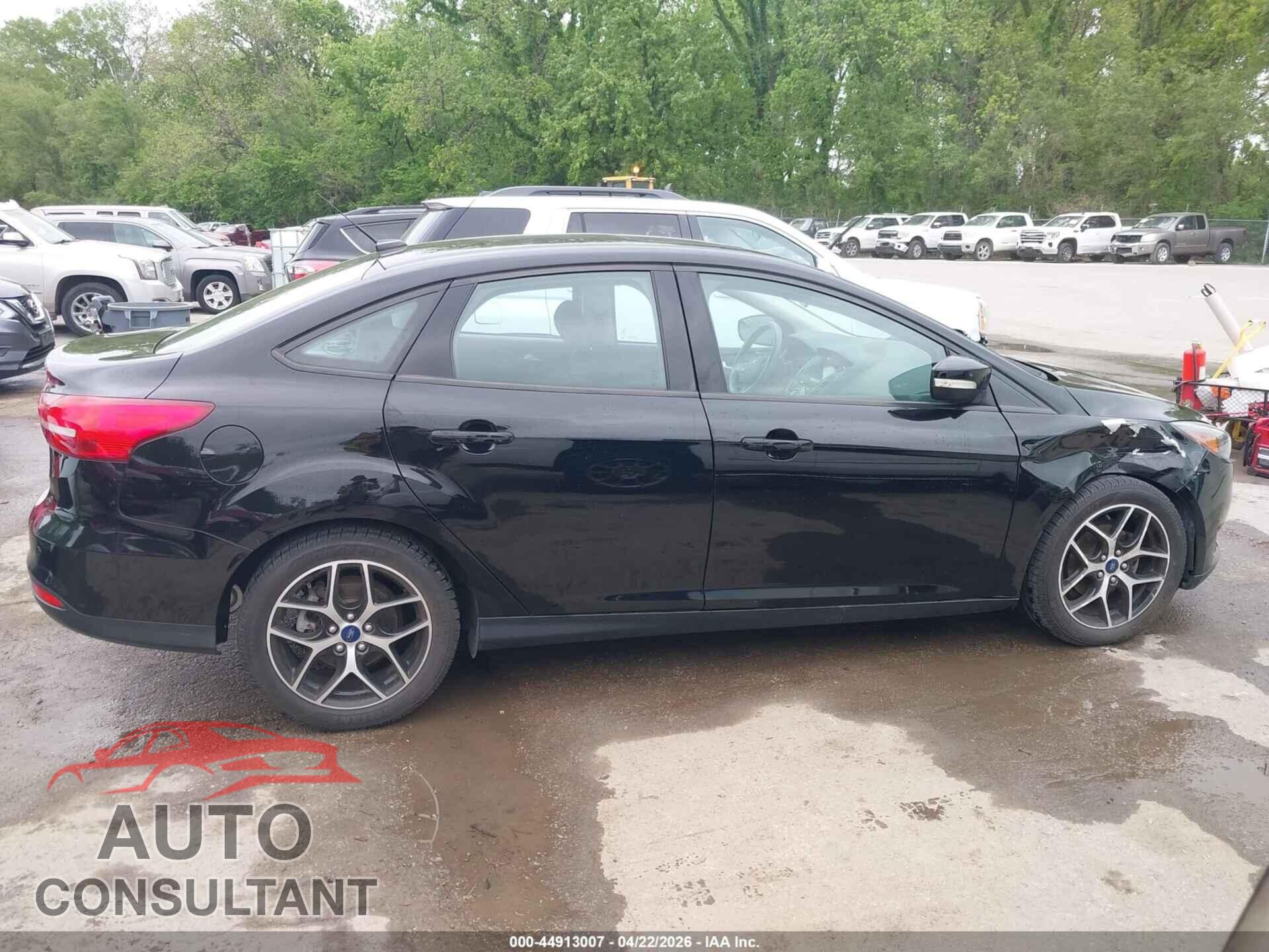 FORD FOCUS 2017 - 1FADP3H22HL347737