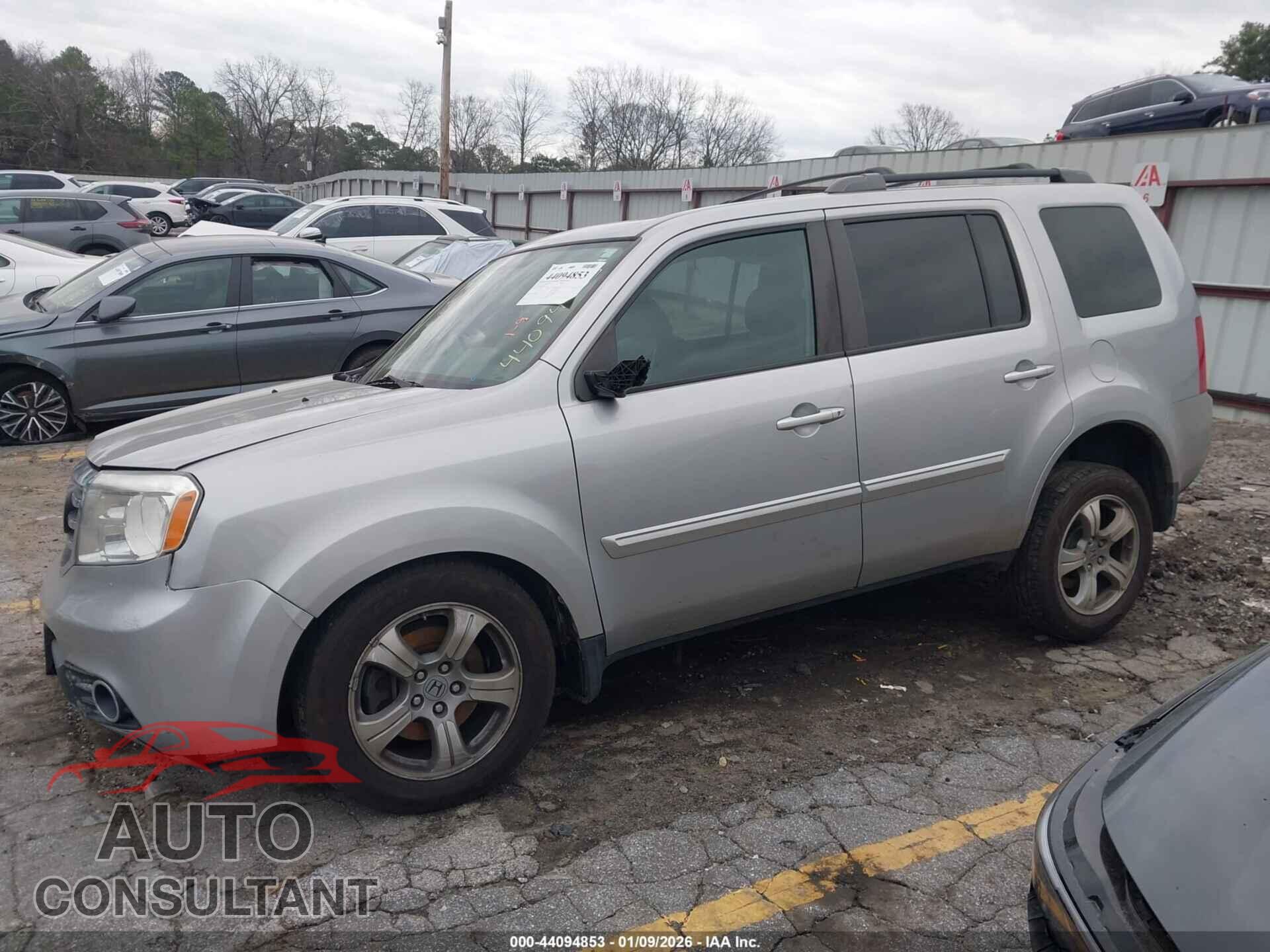 HONDA PILOT 2015 - 5FNYF4H51FB035116