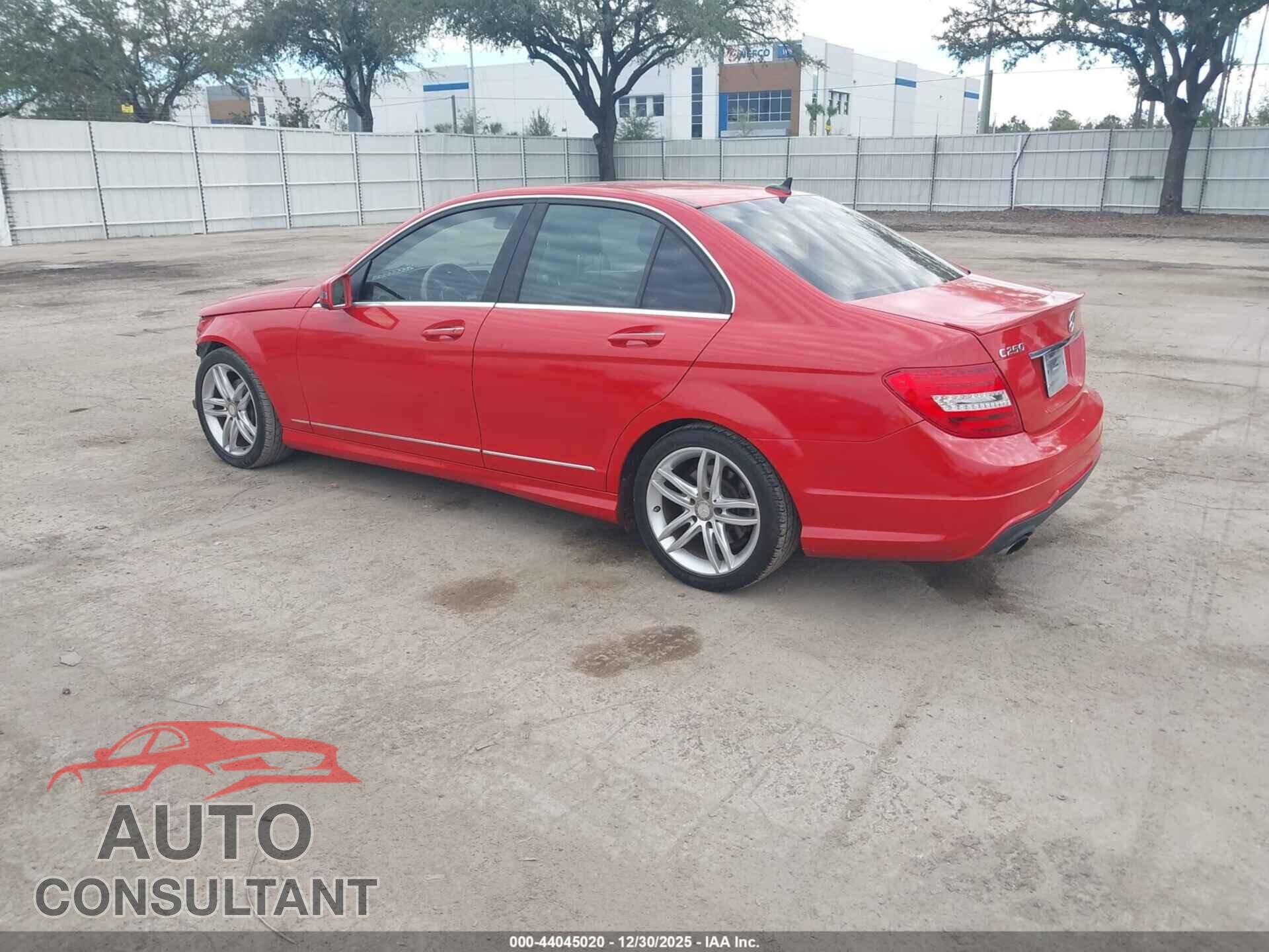 MERCEDES-BENZ C-CLASS 2014 - WDDGF4HB3ER311375