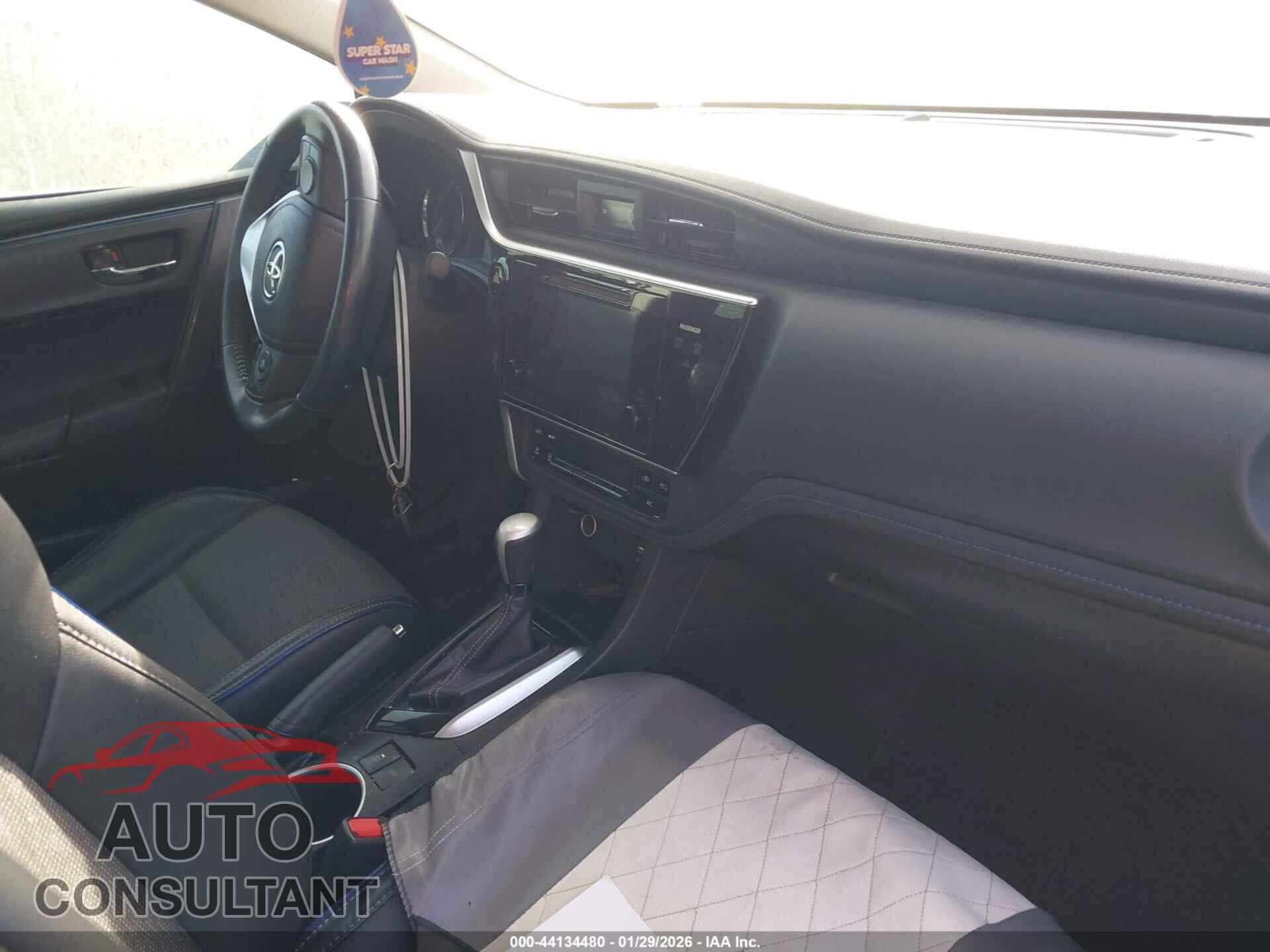 TOYOTA COROLLA 2017 - 5YFBURHEXHP606859