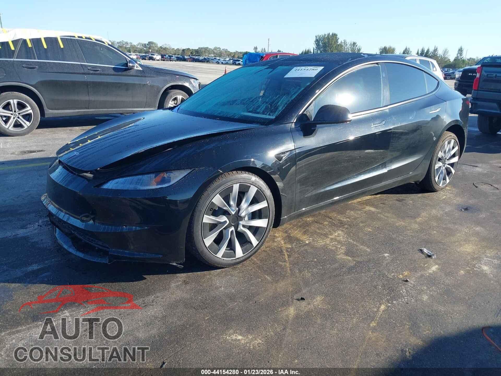 TESLA MODEL 3 2025 - 5YJ3E1EAXSF908272
