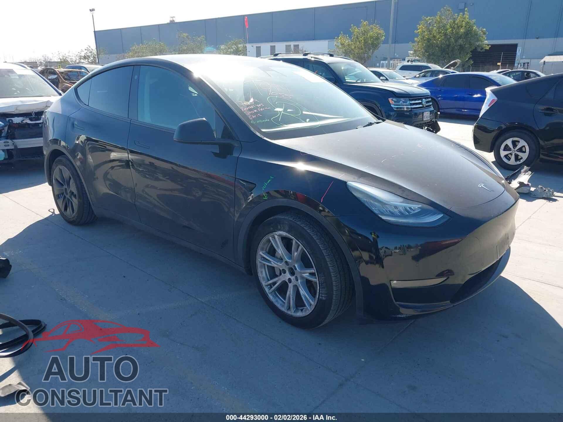 TESLA MODEL Y 2021 - 5YJYGAEEXMF256906