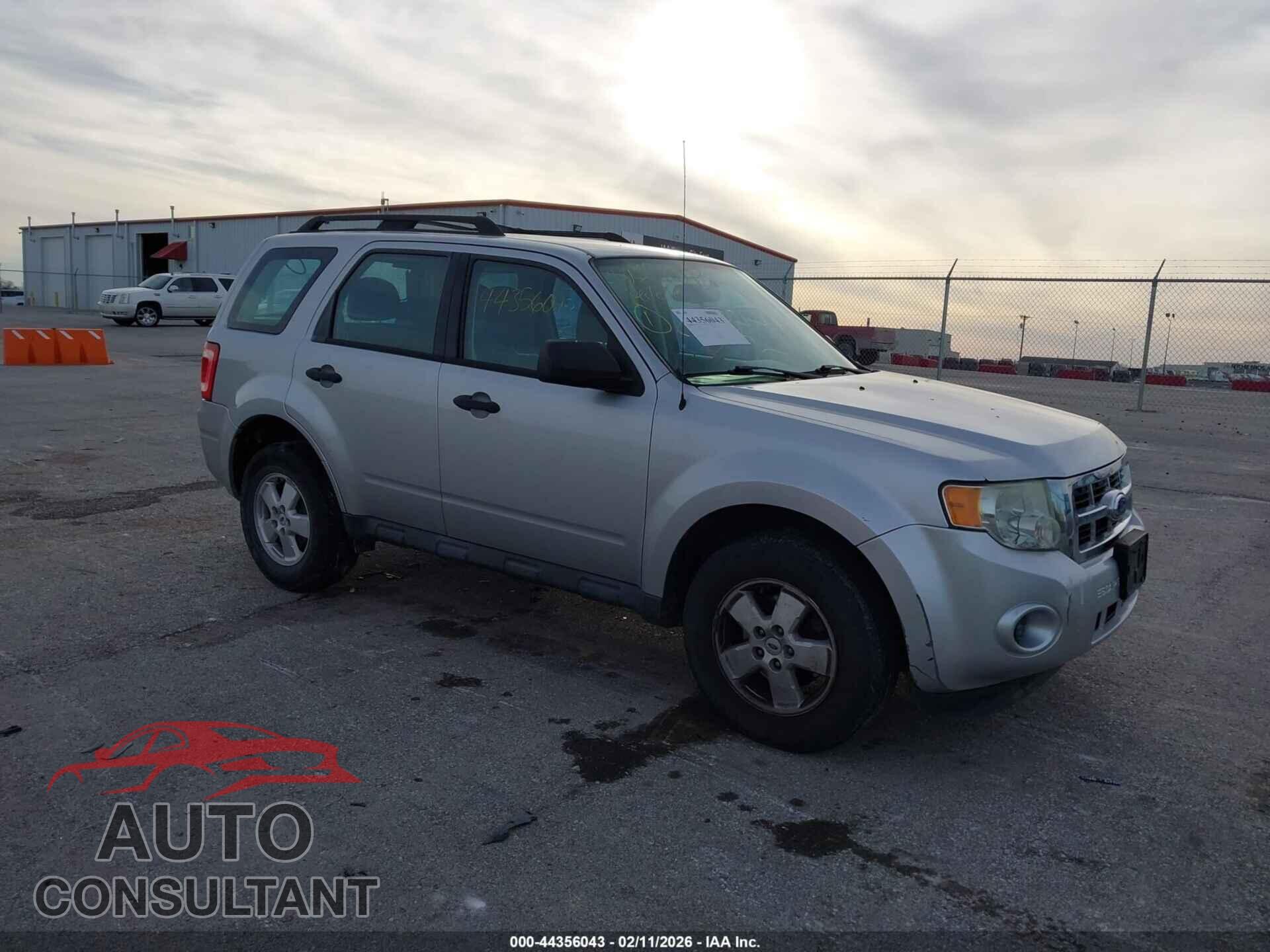 FORD ESCAPE 2011 - 1FMCU0C76BKB98015
