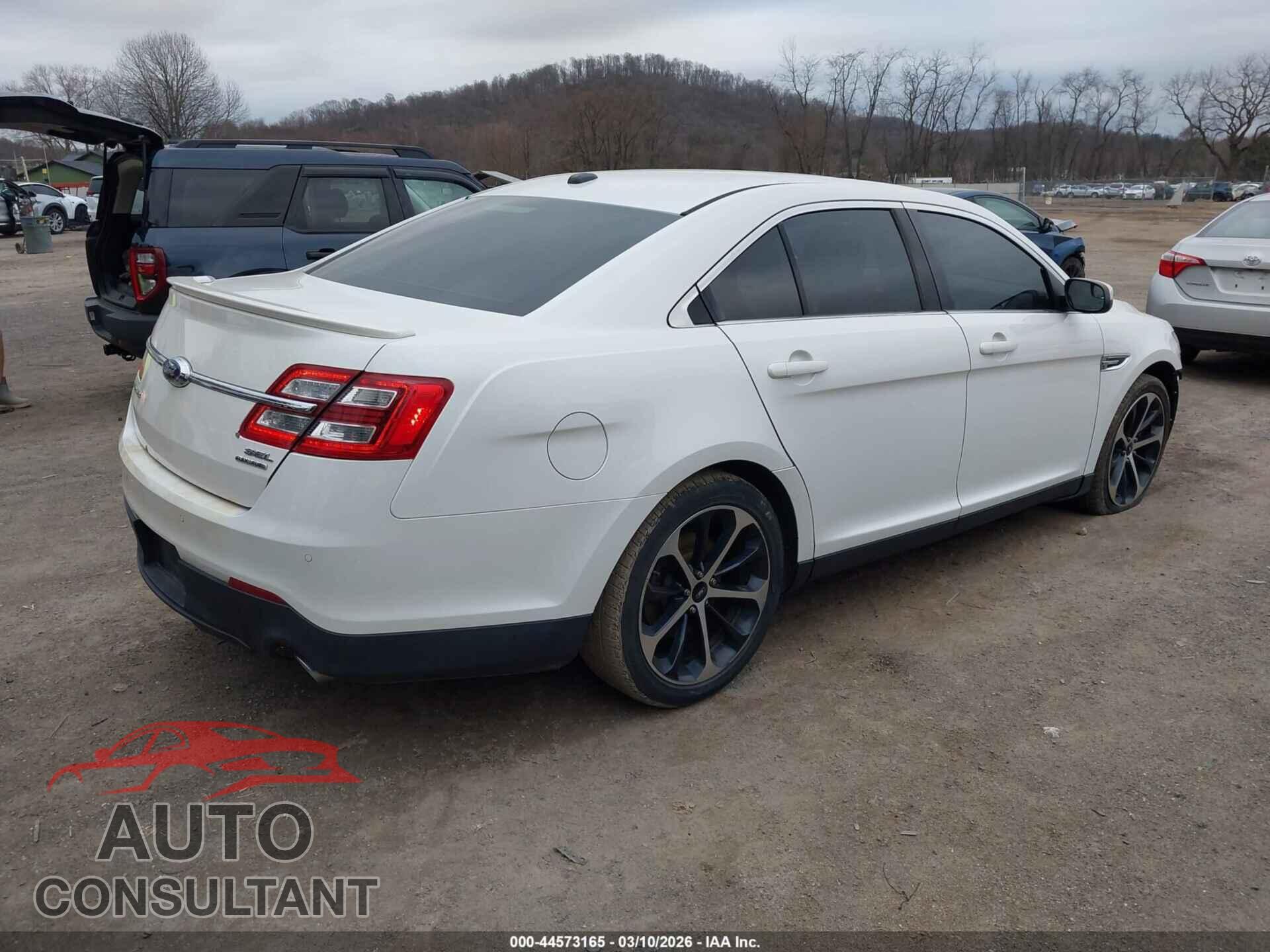 FORD TAURUS 2014 - 1FAHP2E83EG108352
