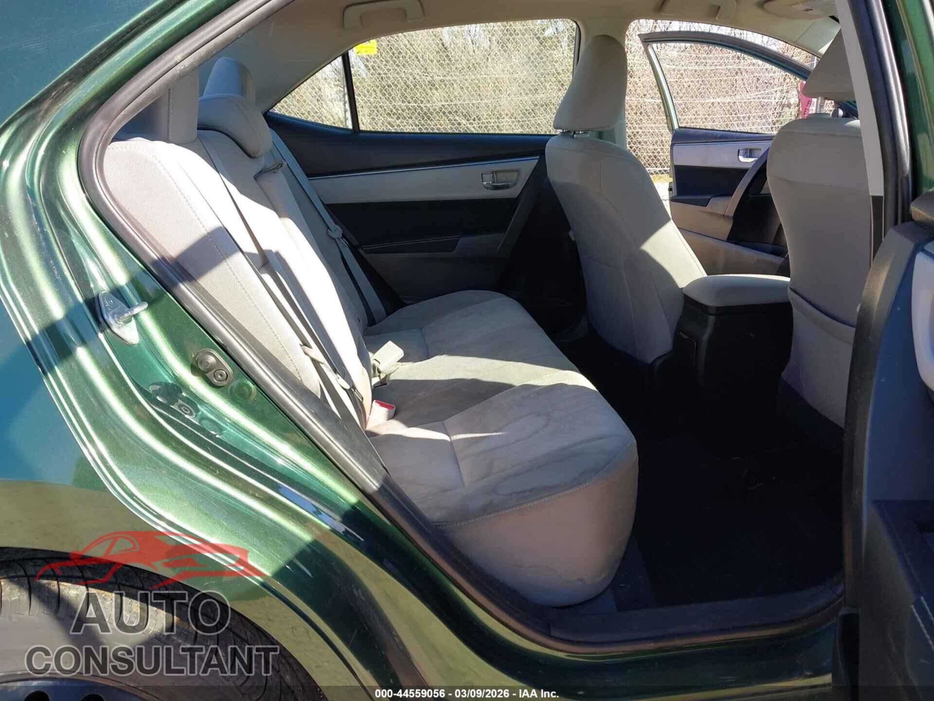 TOYOTA COROLLA 2015 - 5YFBURHE4FP214943