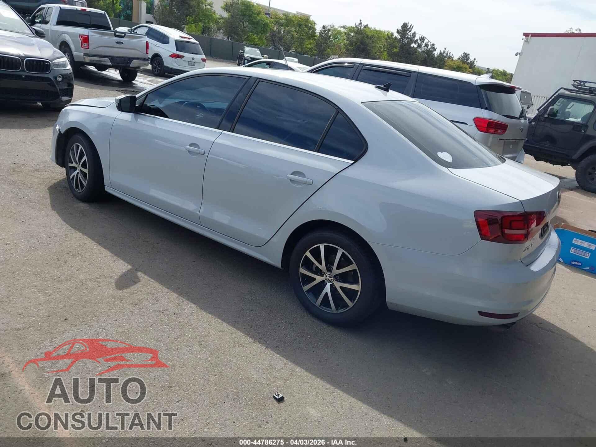 VOLKSWAGEN JETTA 2017 - 3VWDB7AJ9HM388430
