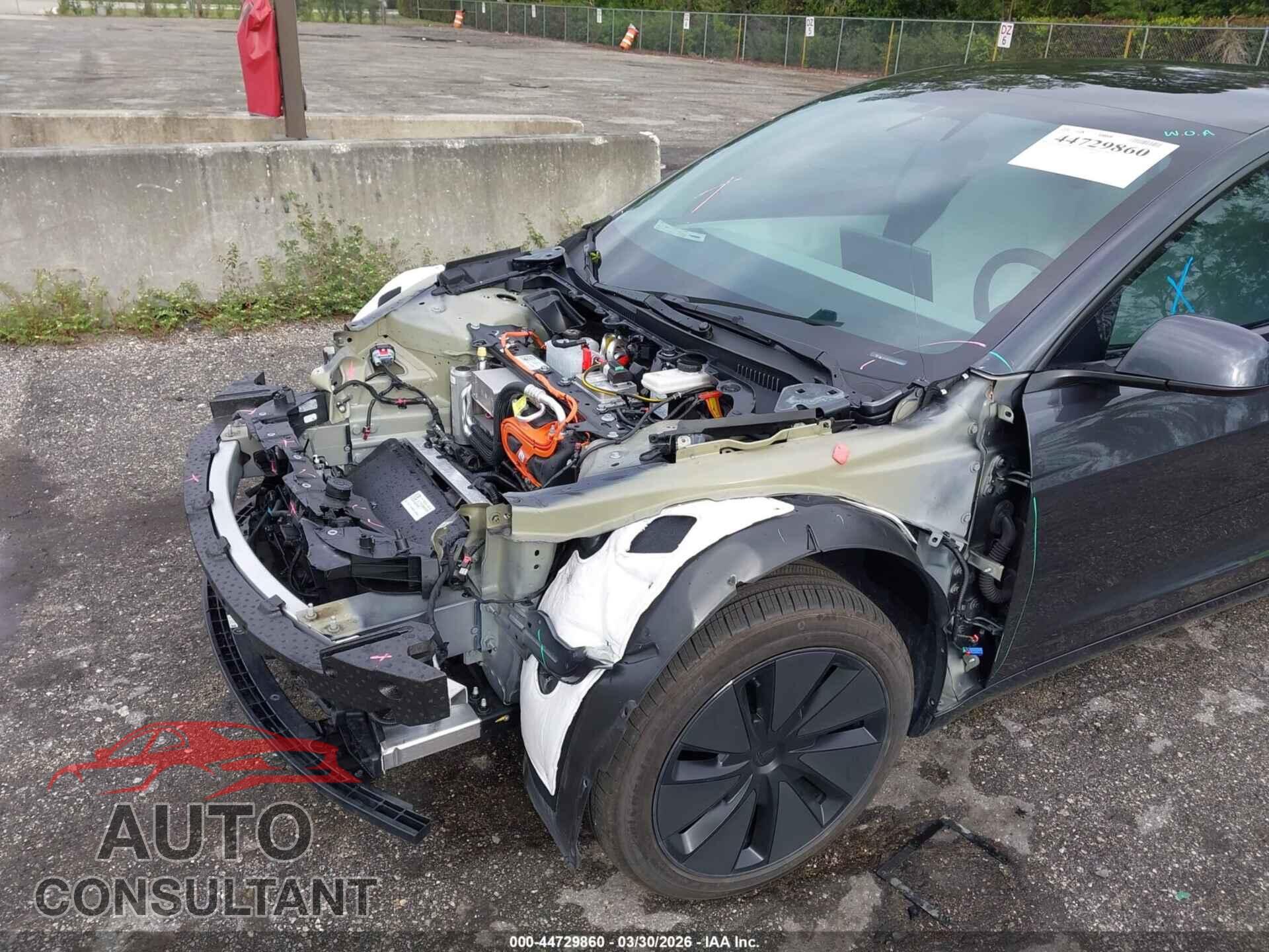 TESLA MODEL 3 2025 - 5YJ3E1EA9SF996697