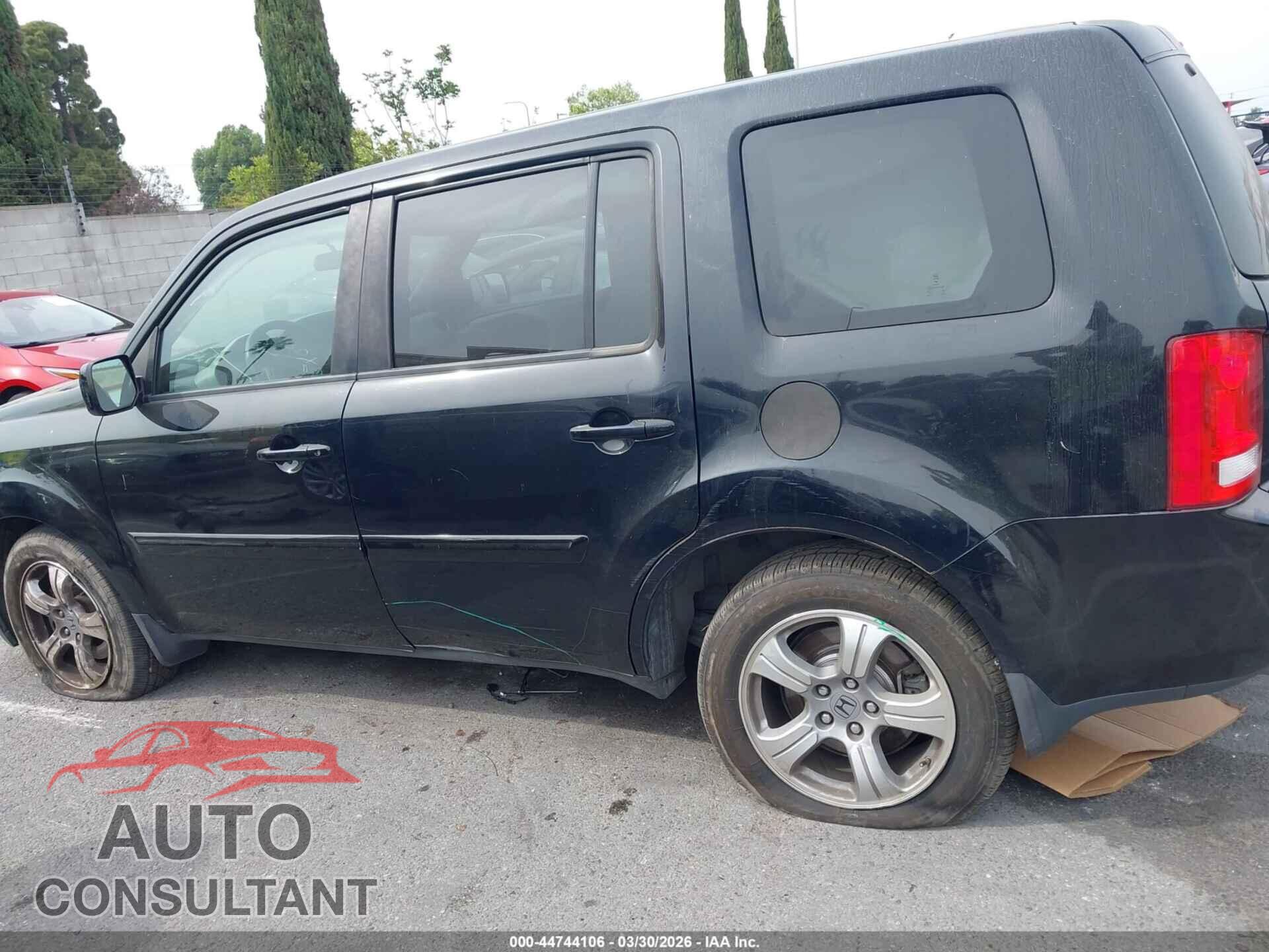 HONDA PILOT 2015 - 5FNYF3H41FB030077